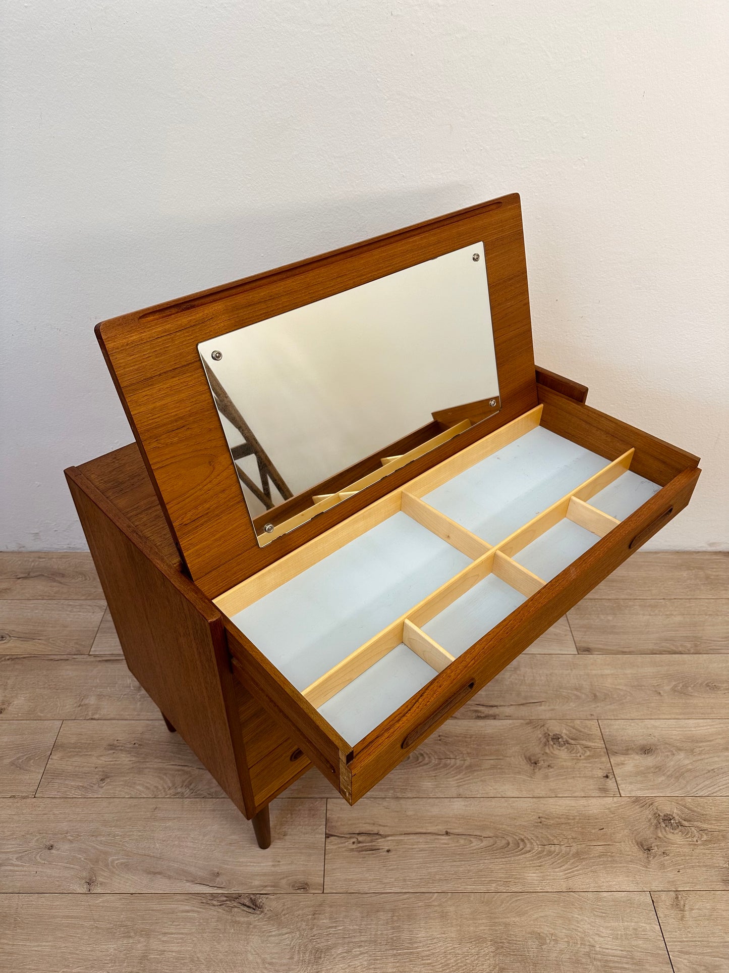 Cassettiera danese in teak