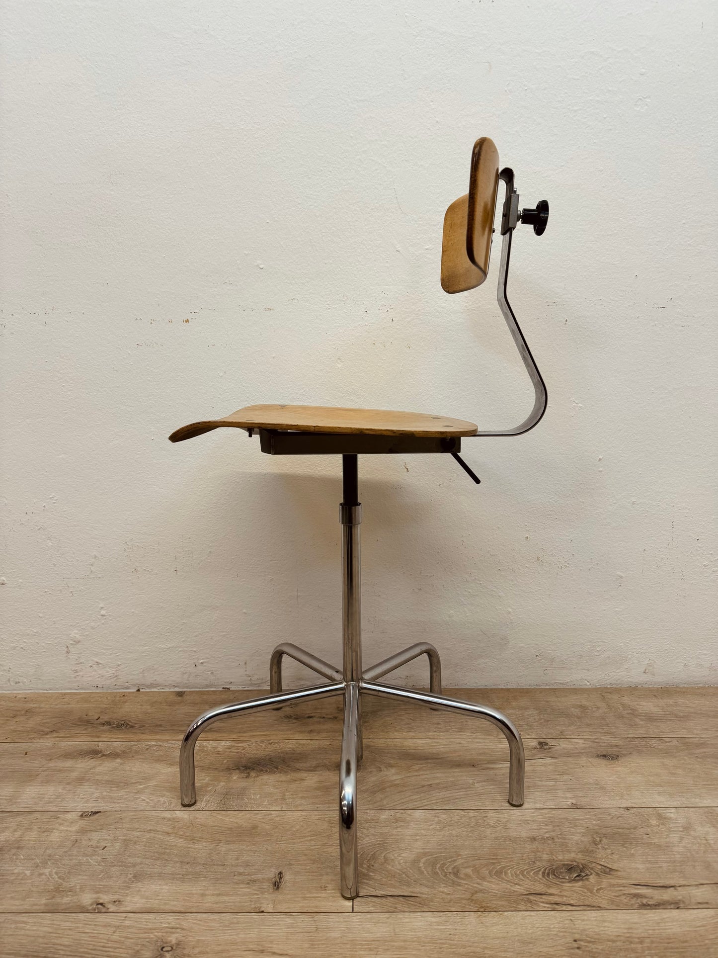 Sgabello industriale anni 60