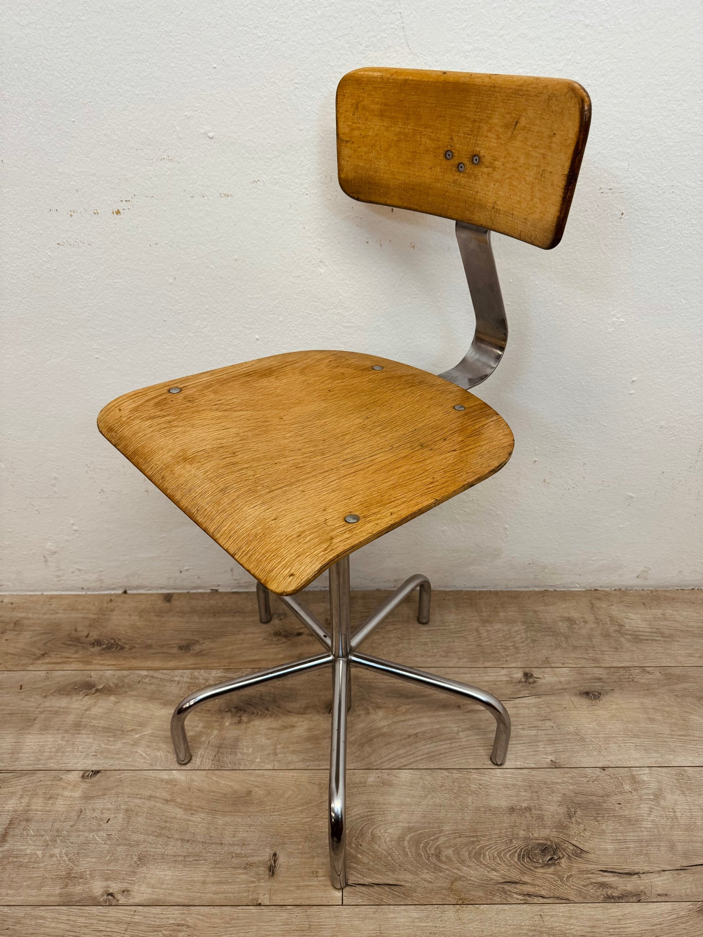 Sgabello industriale anni 60