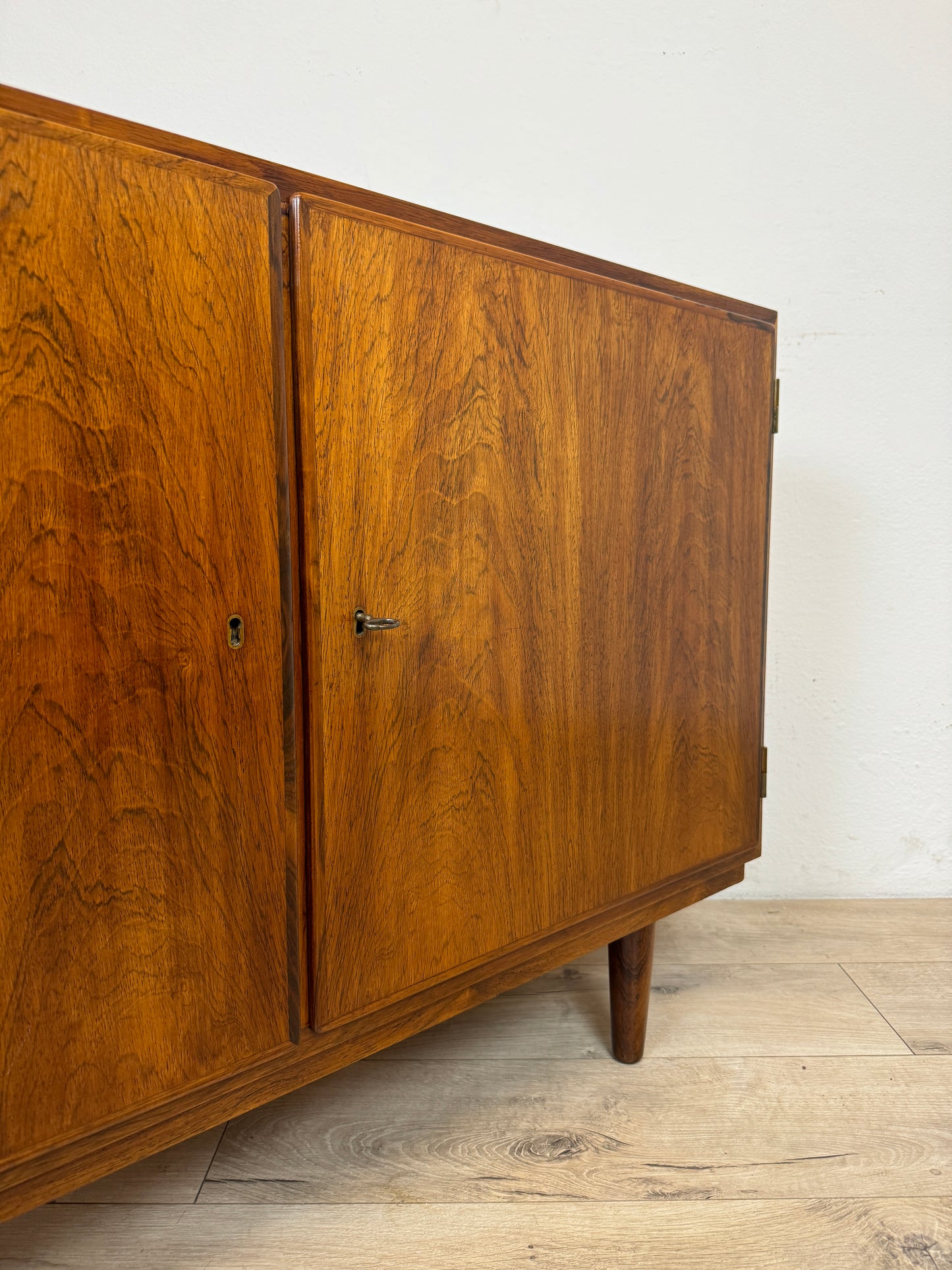 Sideboard in palissandro di Poul Hundevad