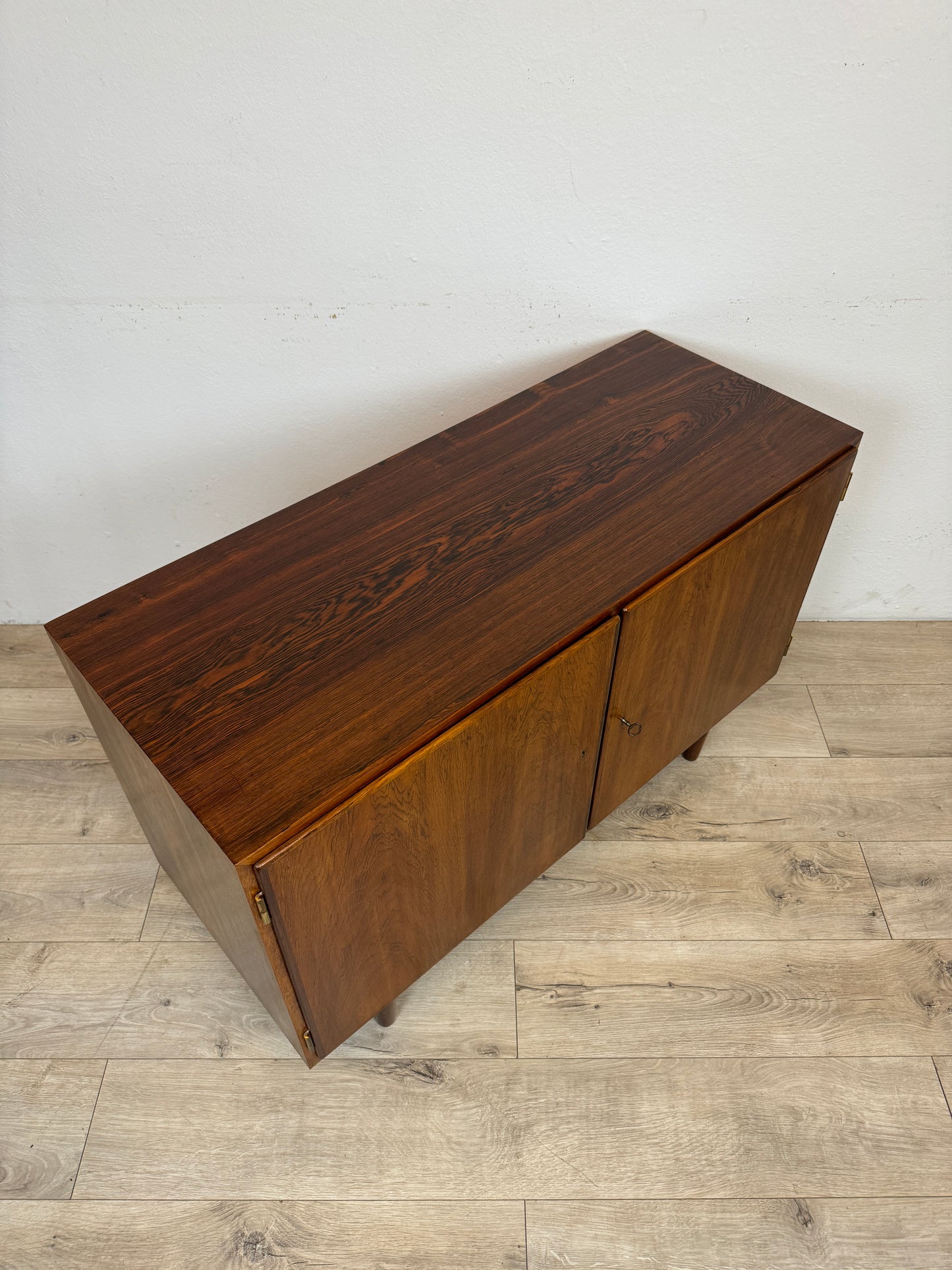 Sideboard in palissandro di Poul Hundevad