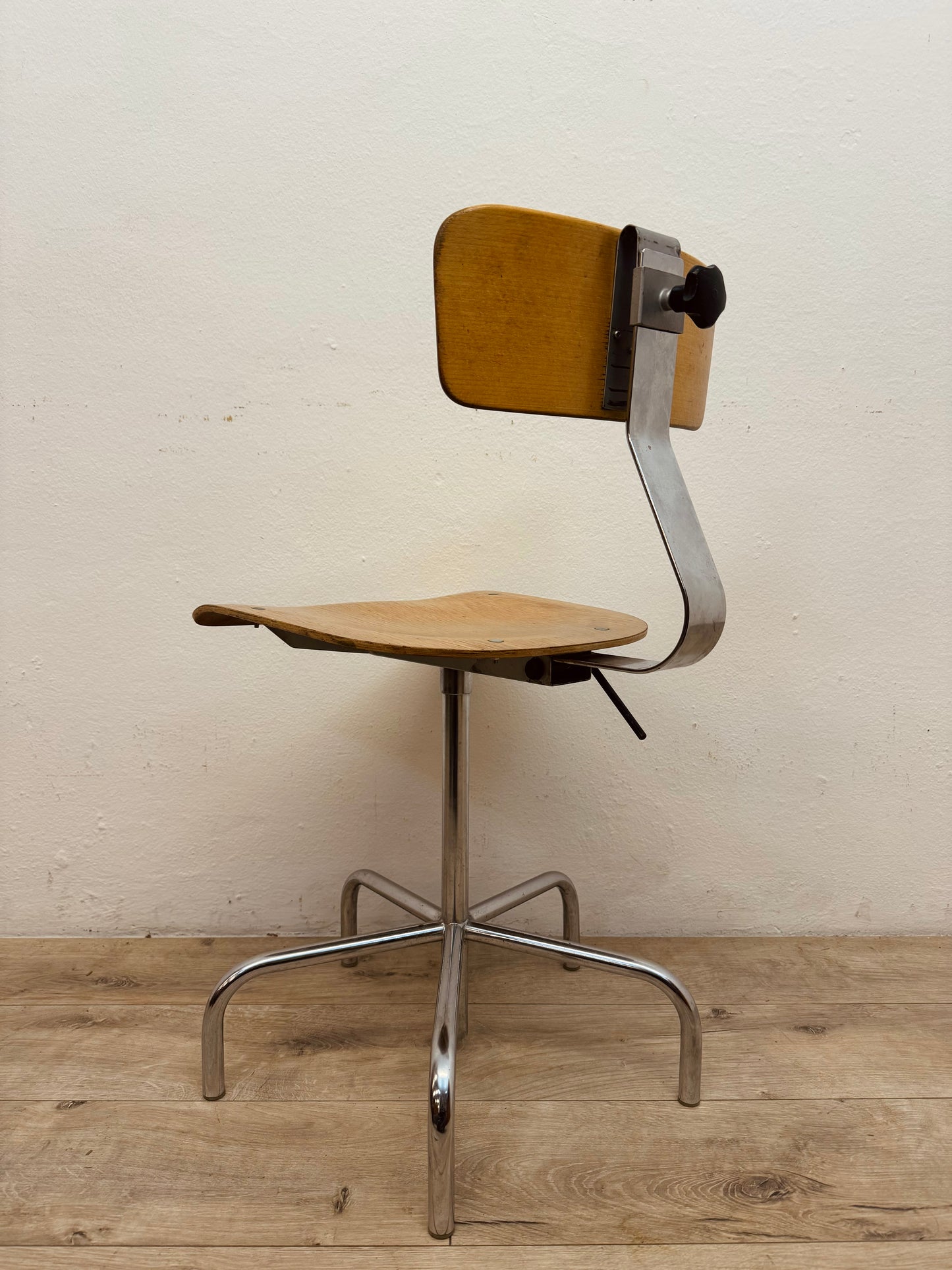 Sgabello industriale anni 60