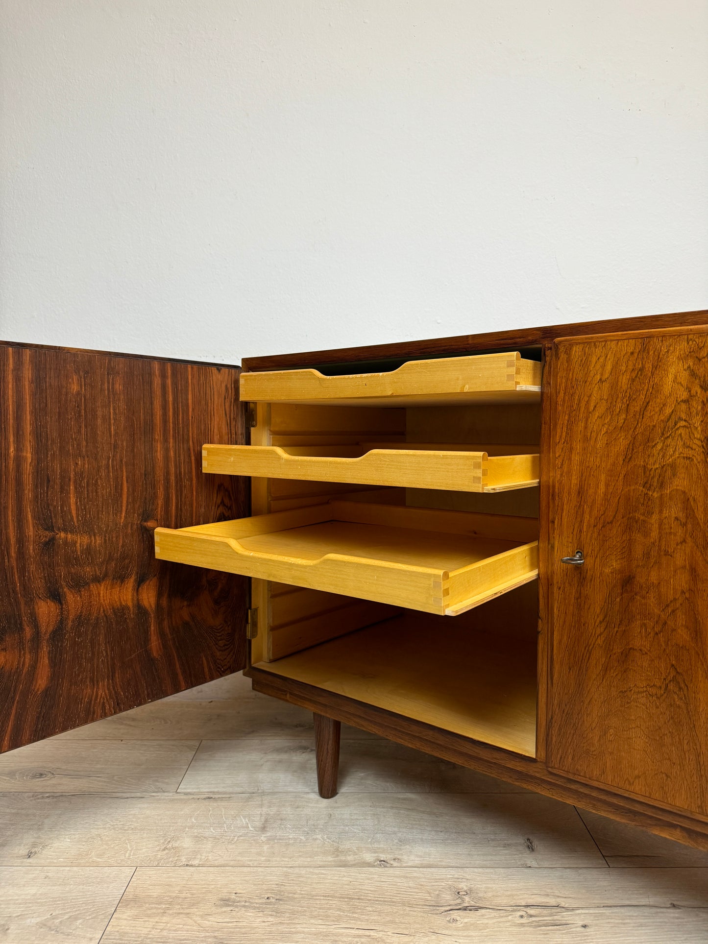 Sideboard in palissandro di Poul Hundevad