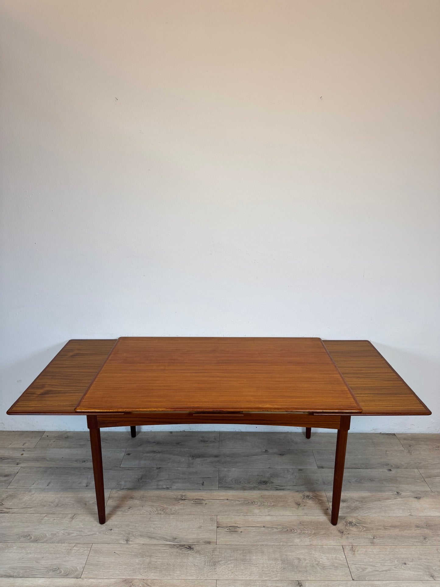 Tavolo allungabile in teak