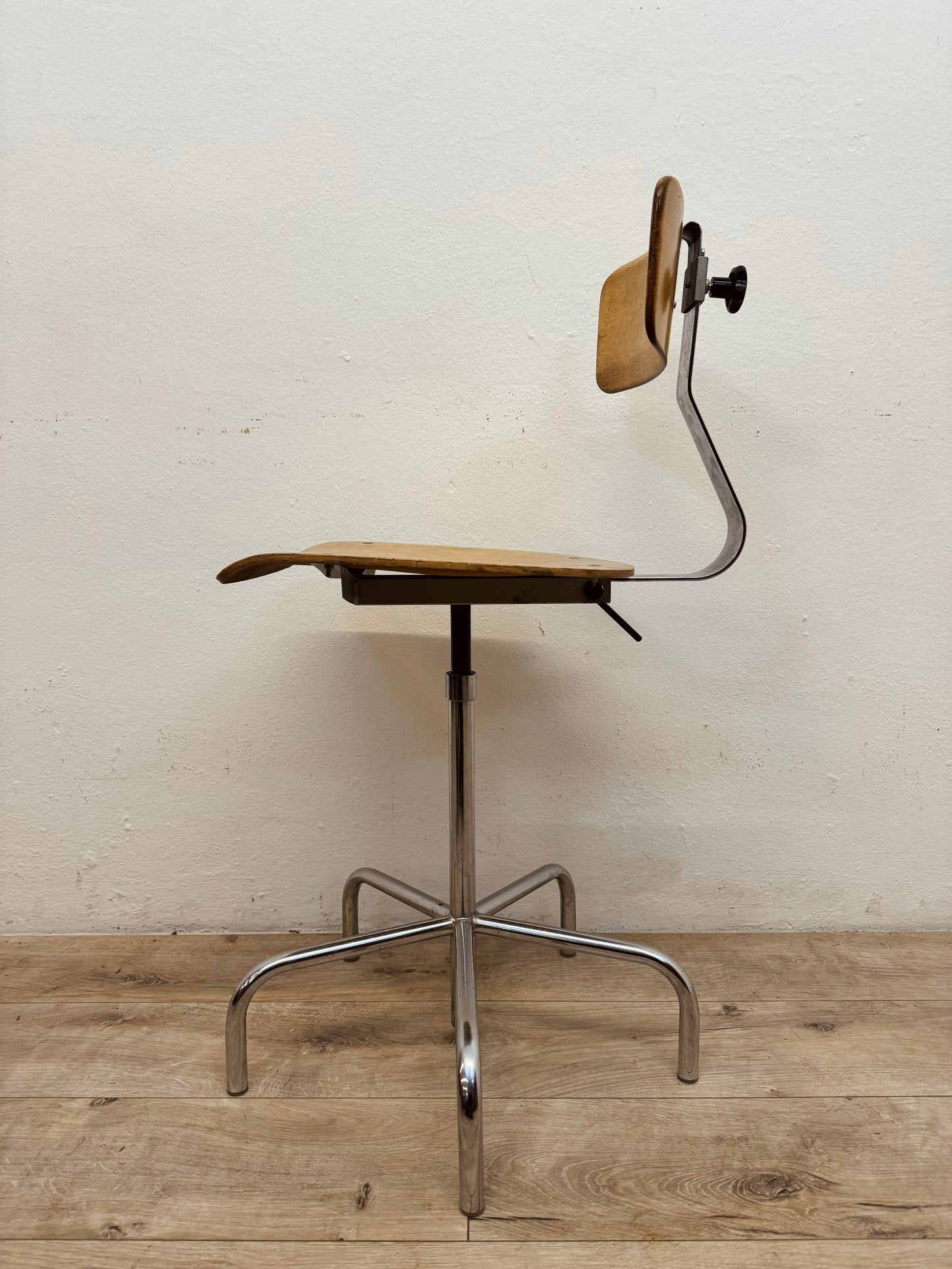 Sgabello industriale anni 60