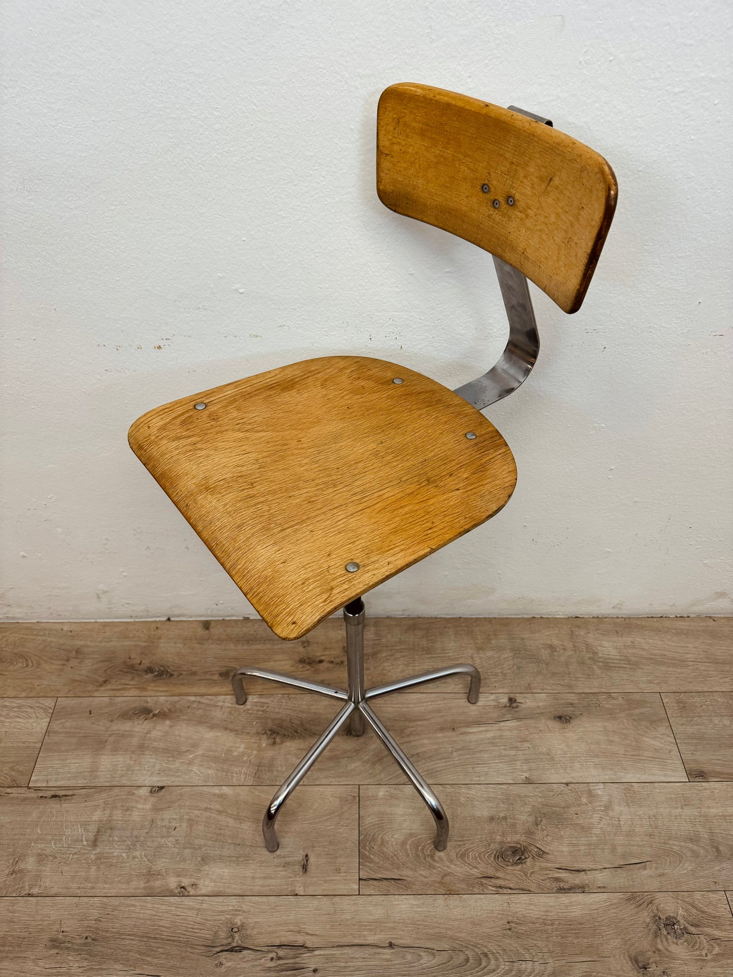 Sgabello industriale anni 60