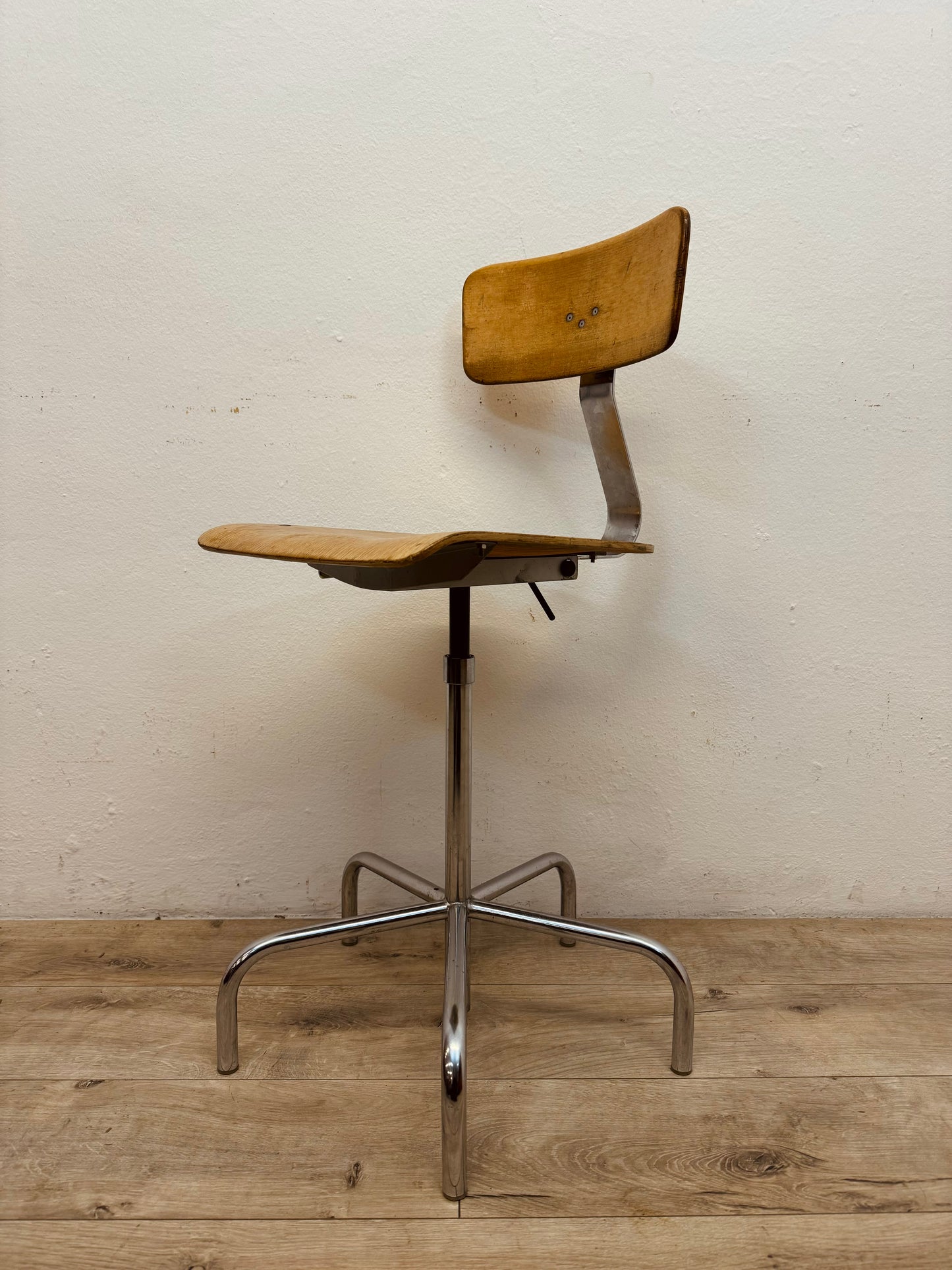 Sgabello industriale anni 60