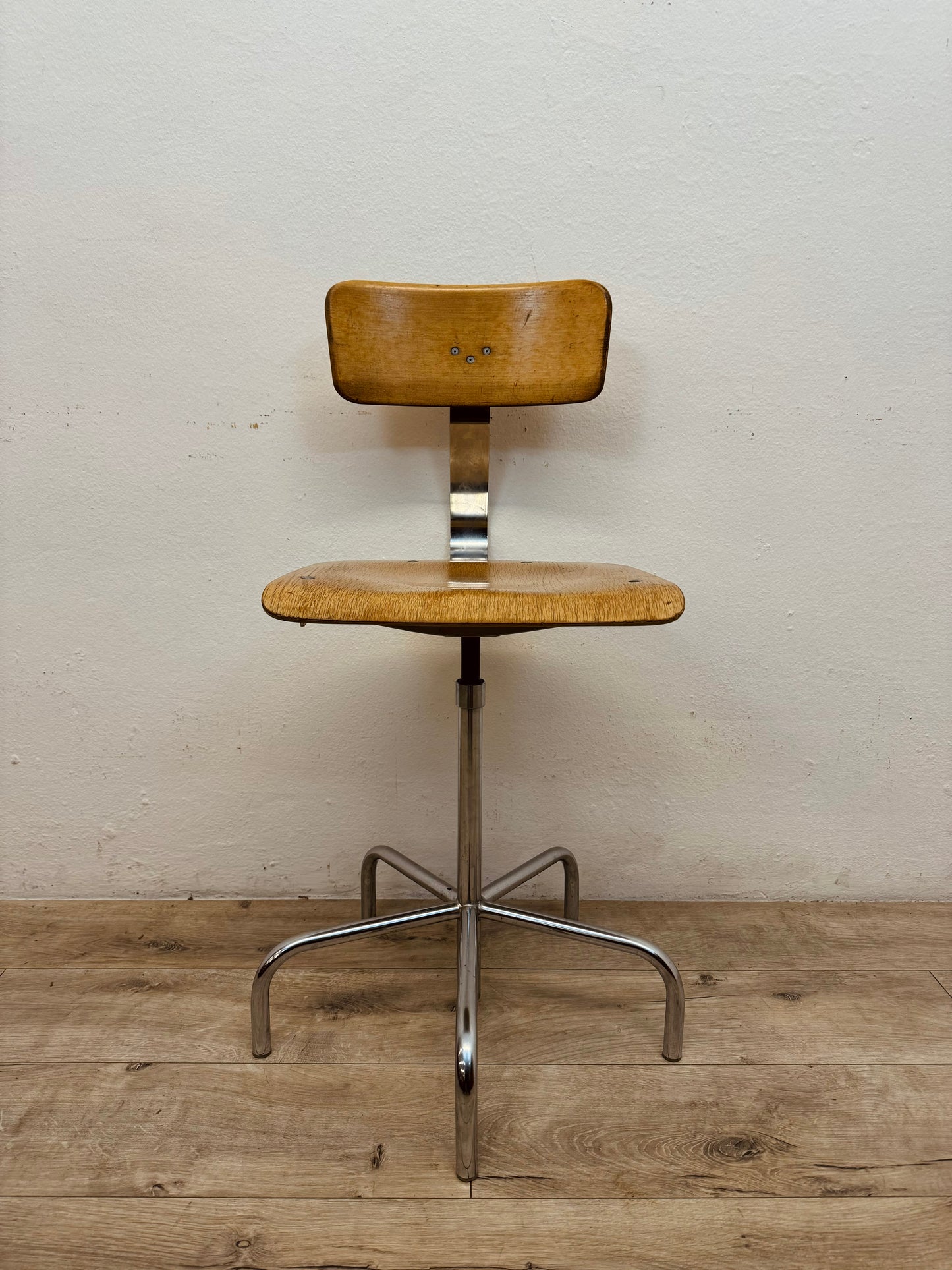 Sgabello industriale anni 60