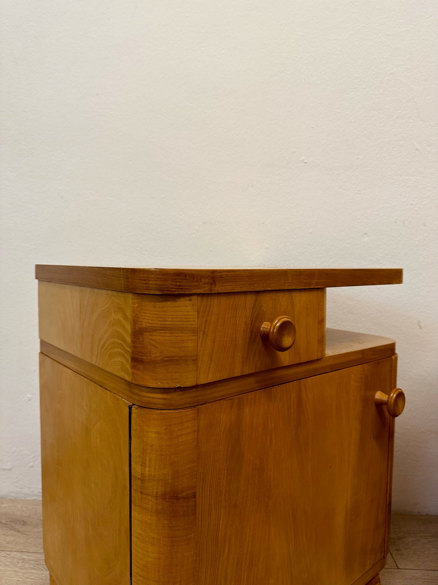 Coppia di comodini Decò