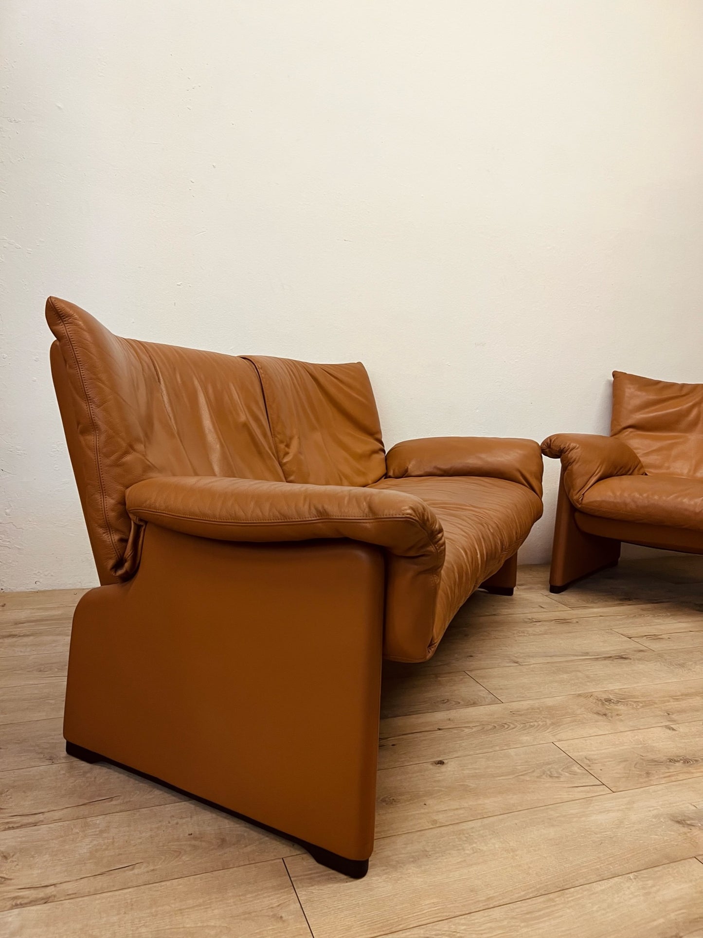 Divano Cassina in pelle, modello Palmaria Vico Magistretti