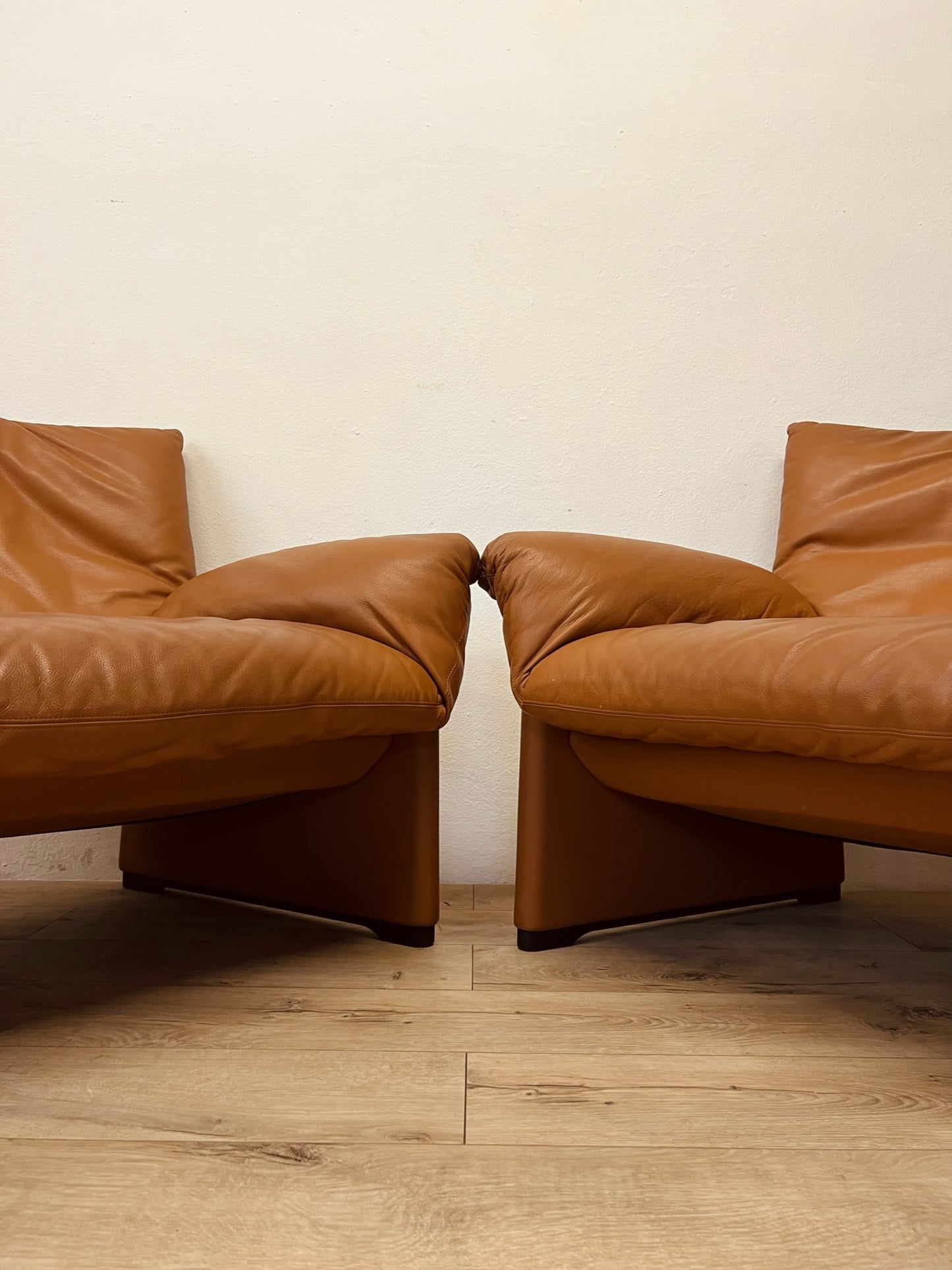 Divano Cassina in pelle, modello Palmaria Vico Magistretti