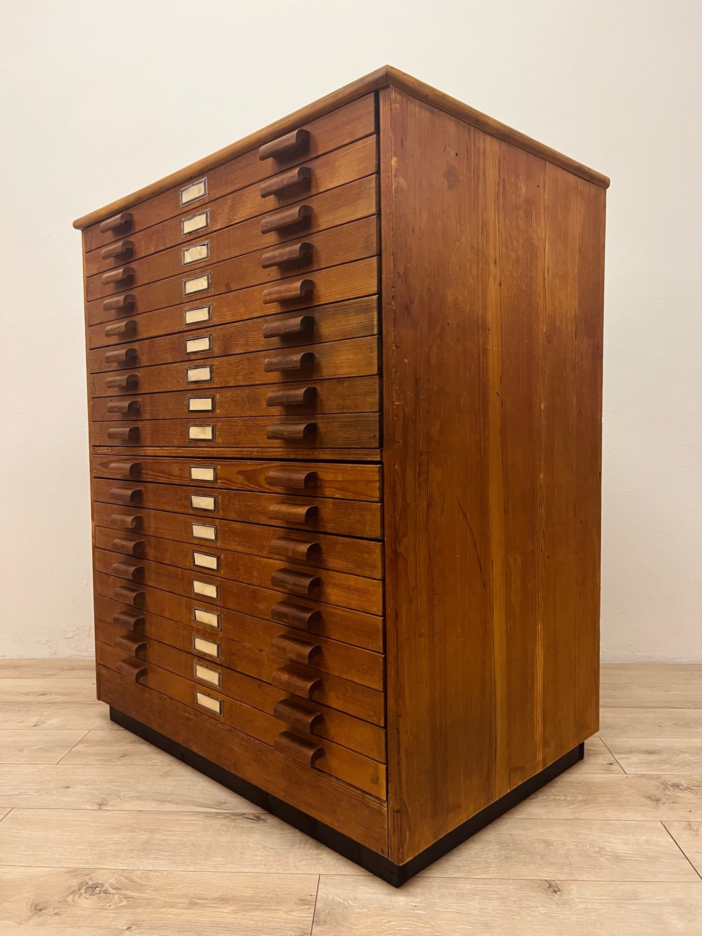 Mobile schedario anni 60