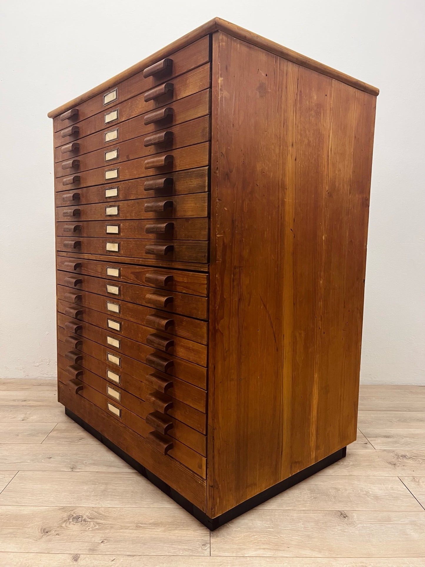 Mobile schedario anni 60