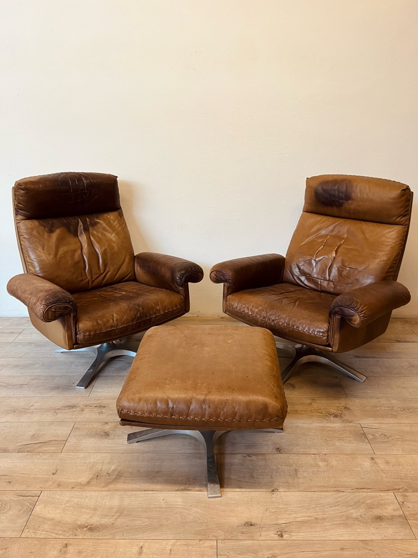 Poltrone e poggiapiedi De Sede DS31