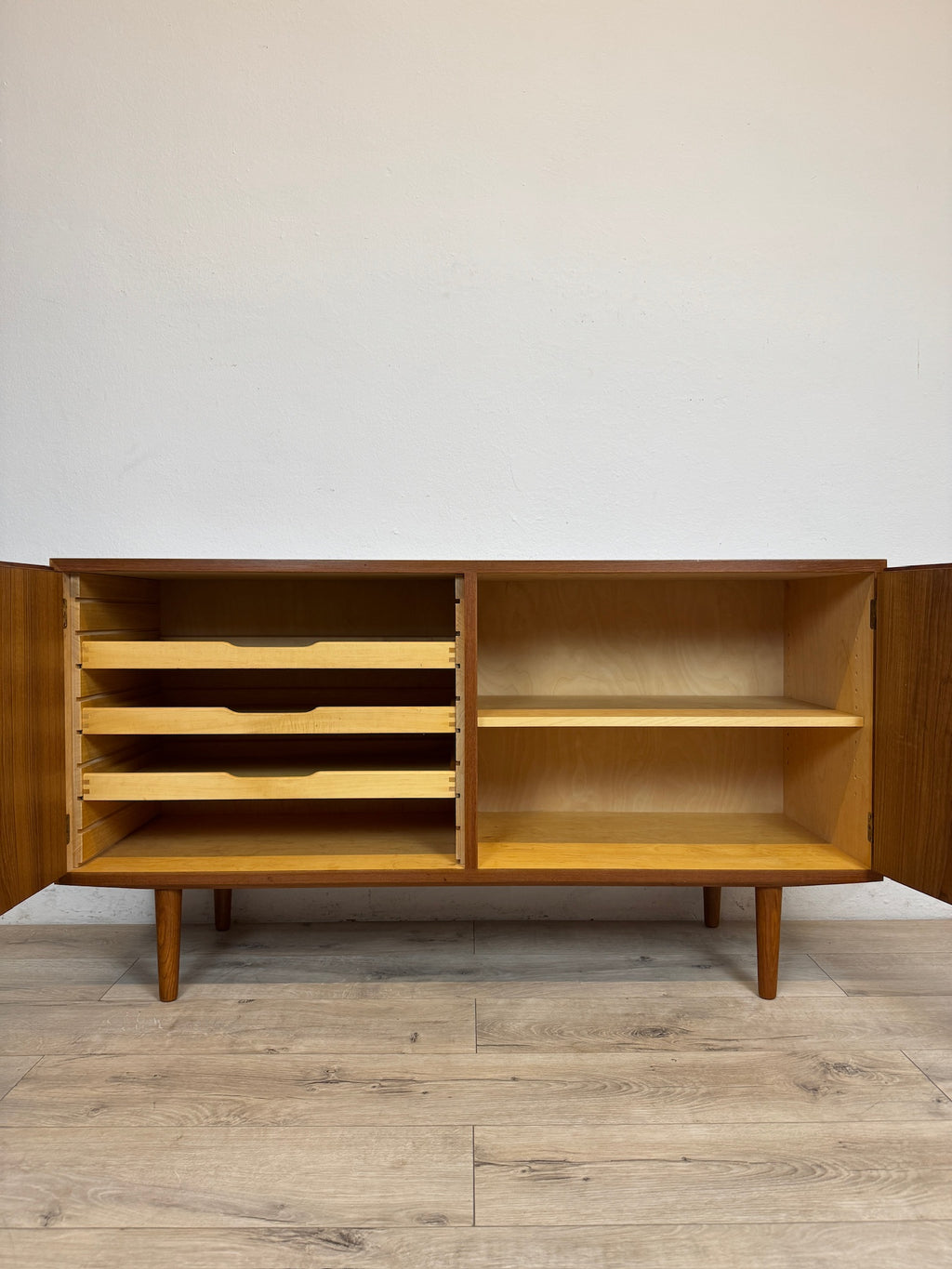 Sideboard Poul Hundevad in teak