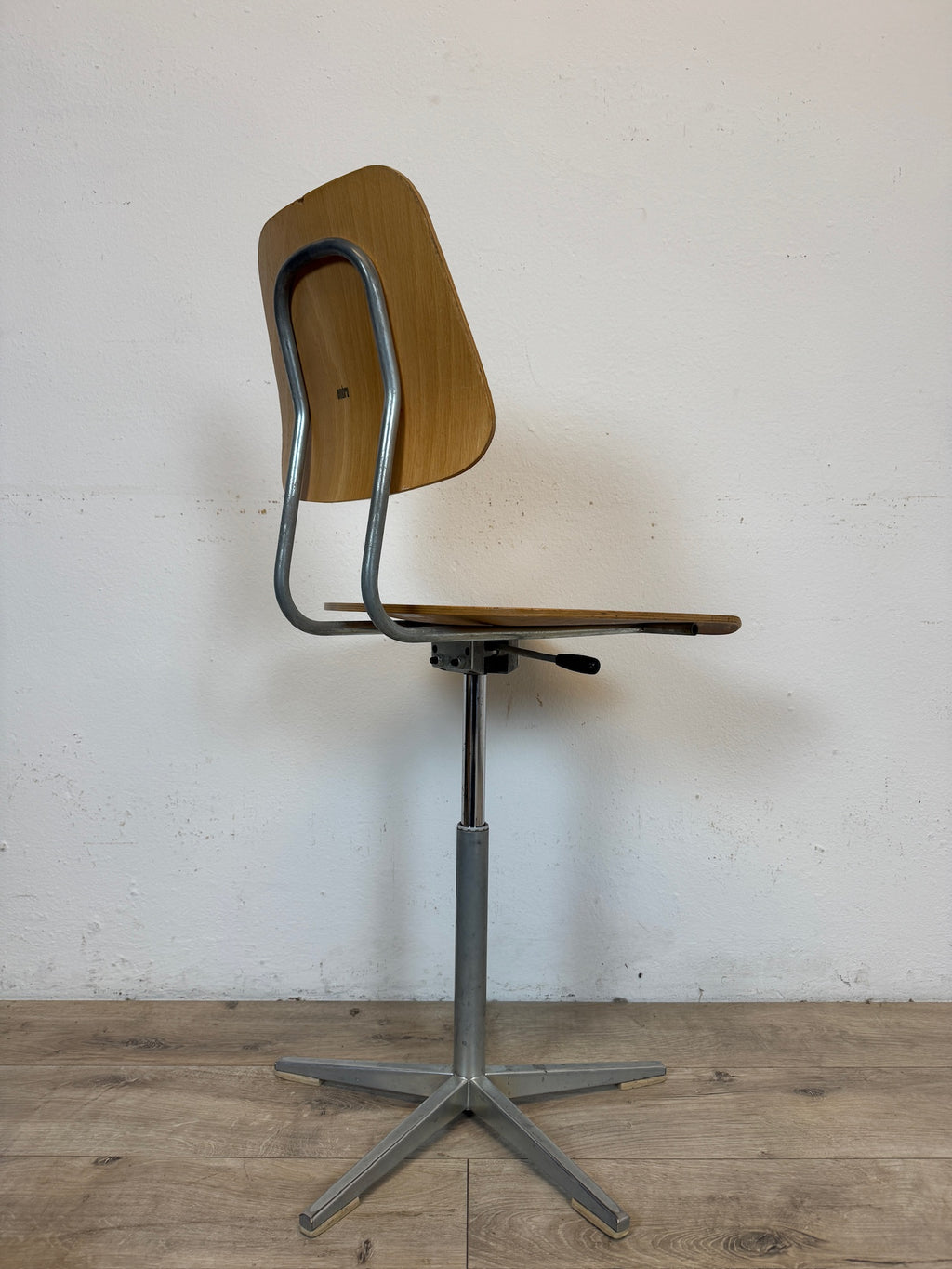 Sedia da scuola regolabile in altezza