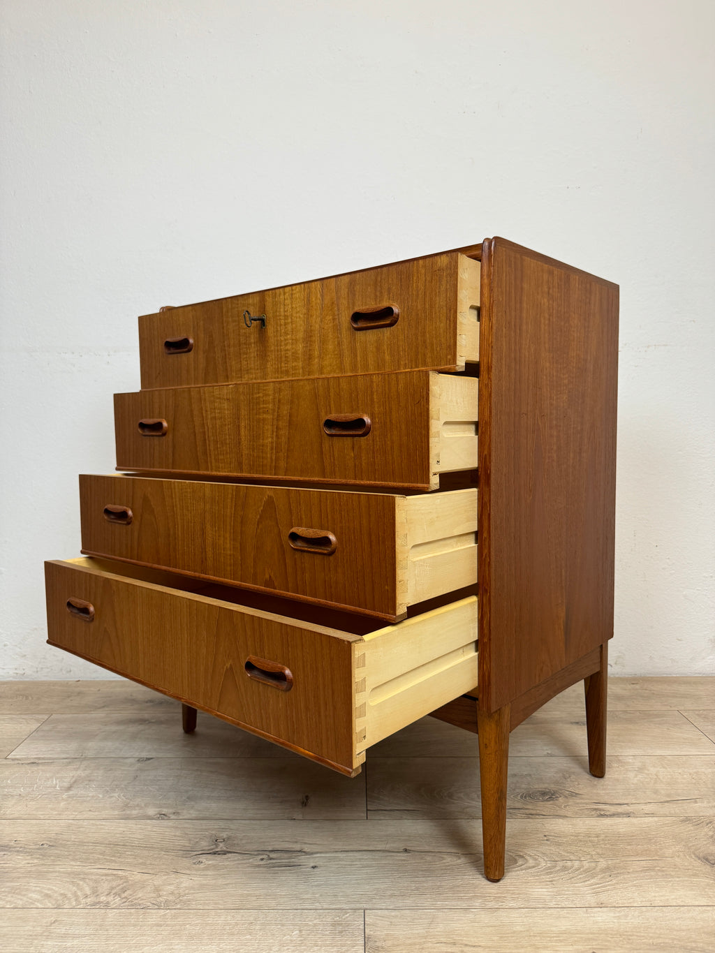 Cassettiera danese in teak