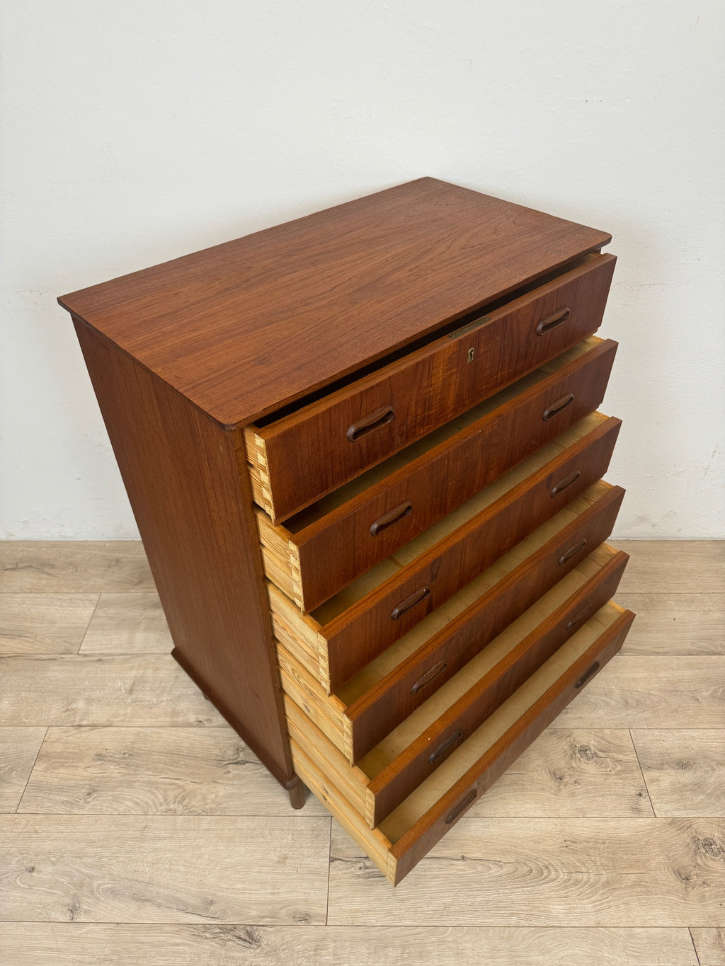 Cassettiera in teak anni 70