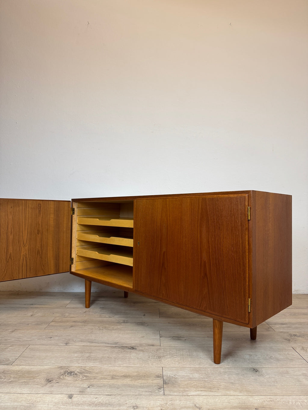 Sideboard Poul Hundevad in teak