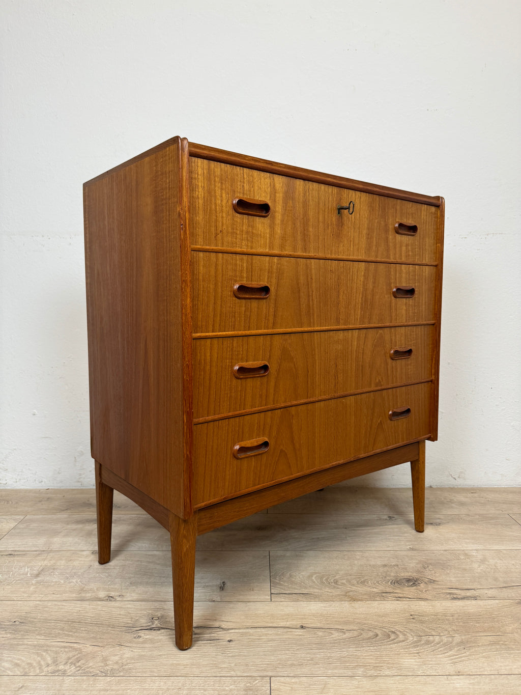Cassettiera danese in teak