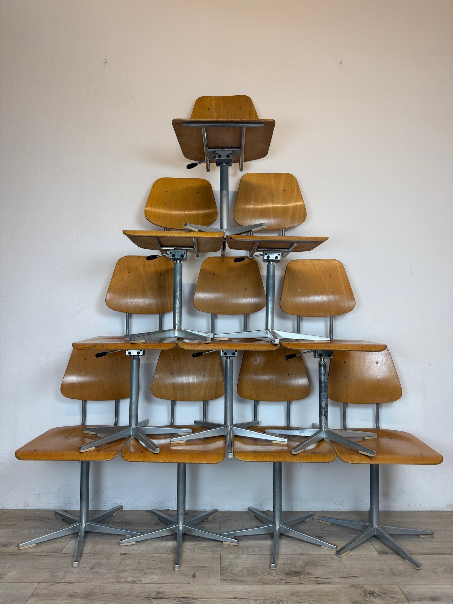 Sedia da scuola regolabile in altezza