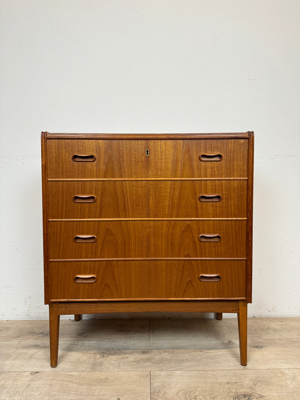 Cassettiera danese in teak