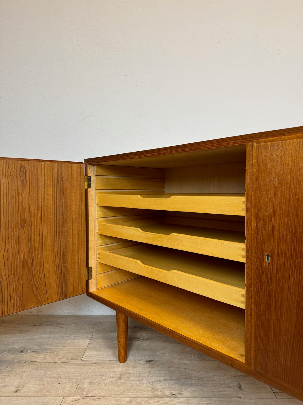 Sideboard Poul Hundevad in teak