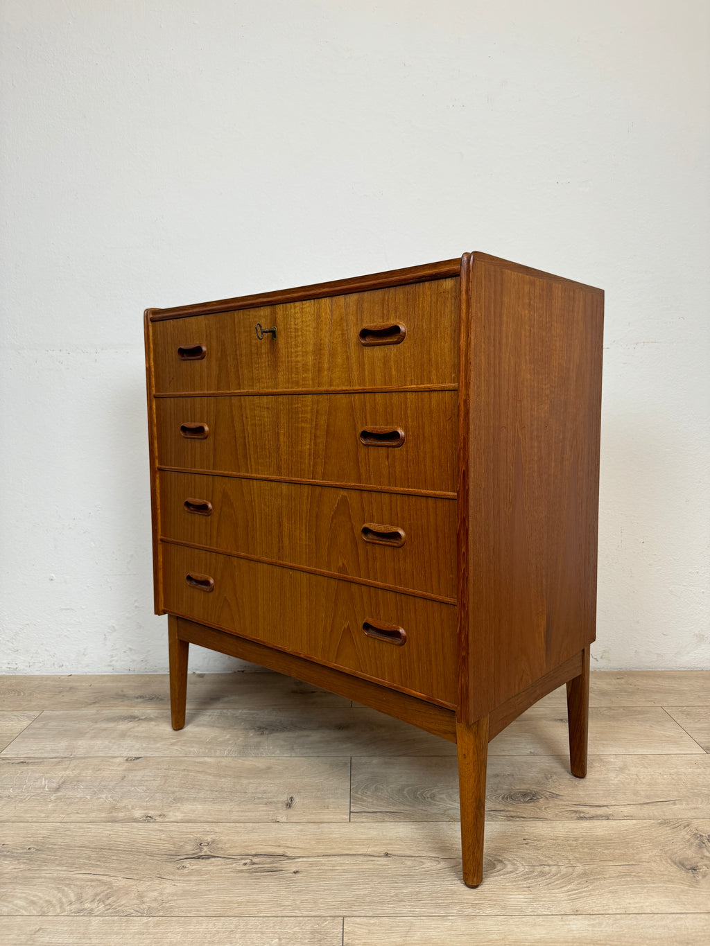 Cassettiera danese in teak