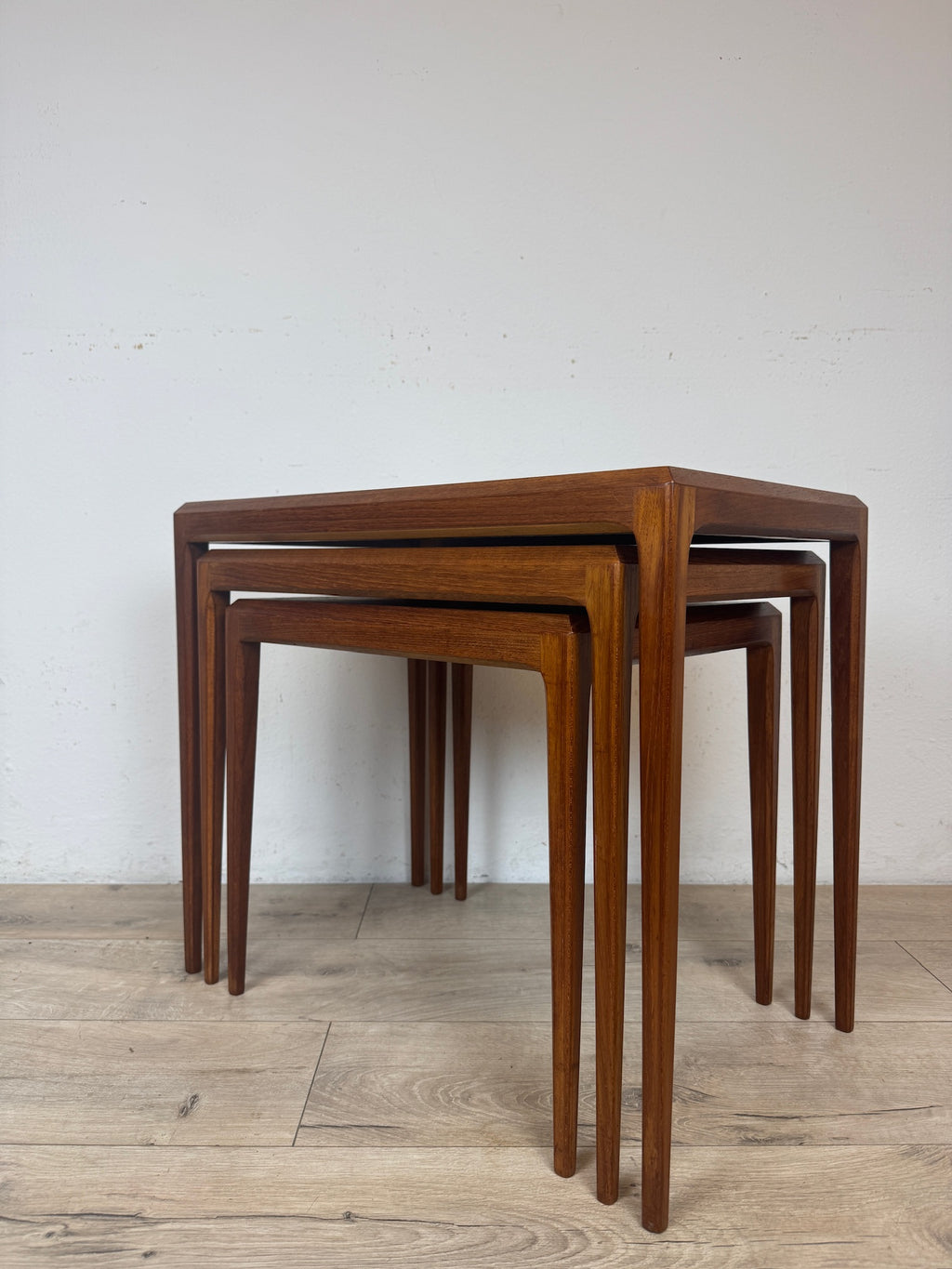 Tavolini a incastro di Johannes Anderson