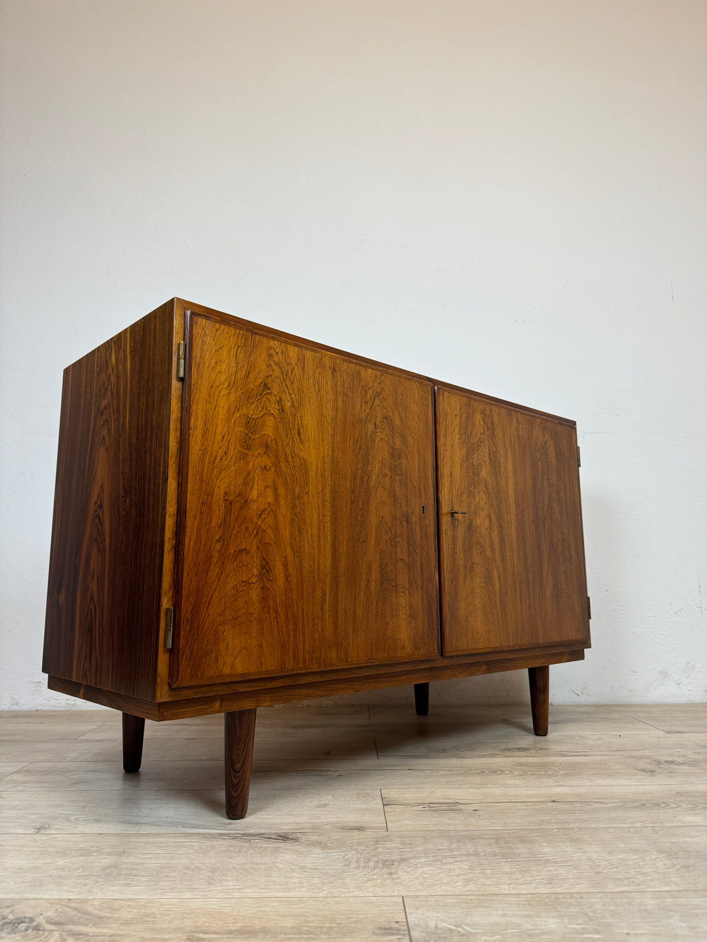 Sideboard in palissandro di Poul Hundevad