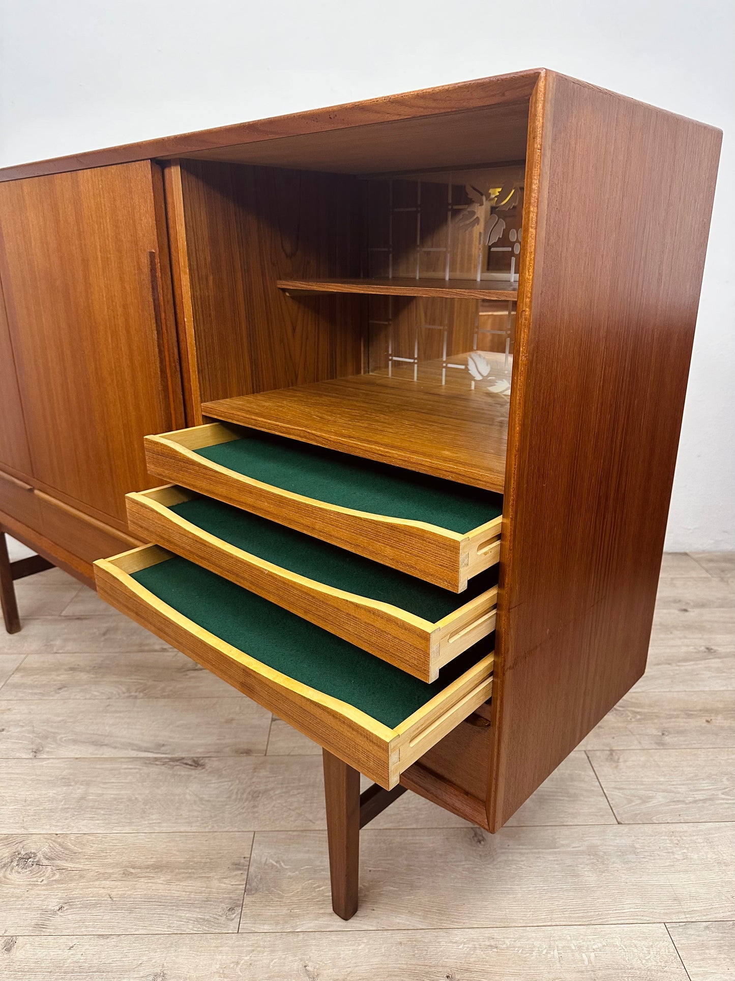 Credenza danese anni 60 in teak VecchioRetrobottega