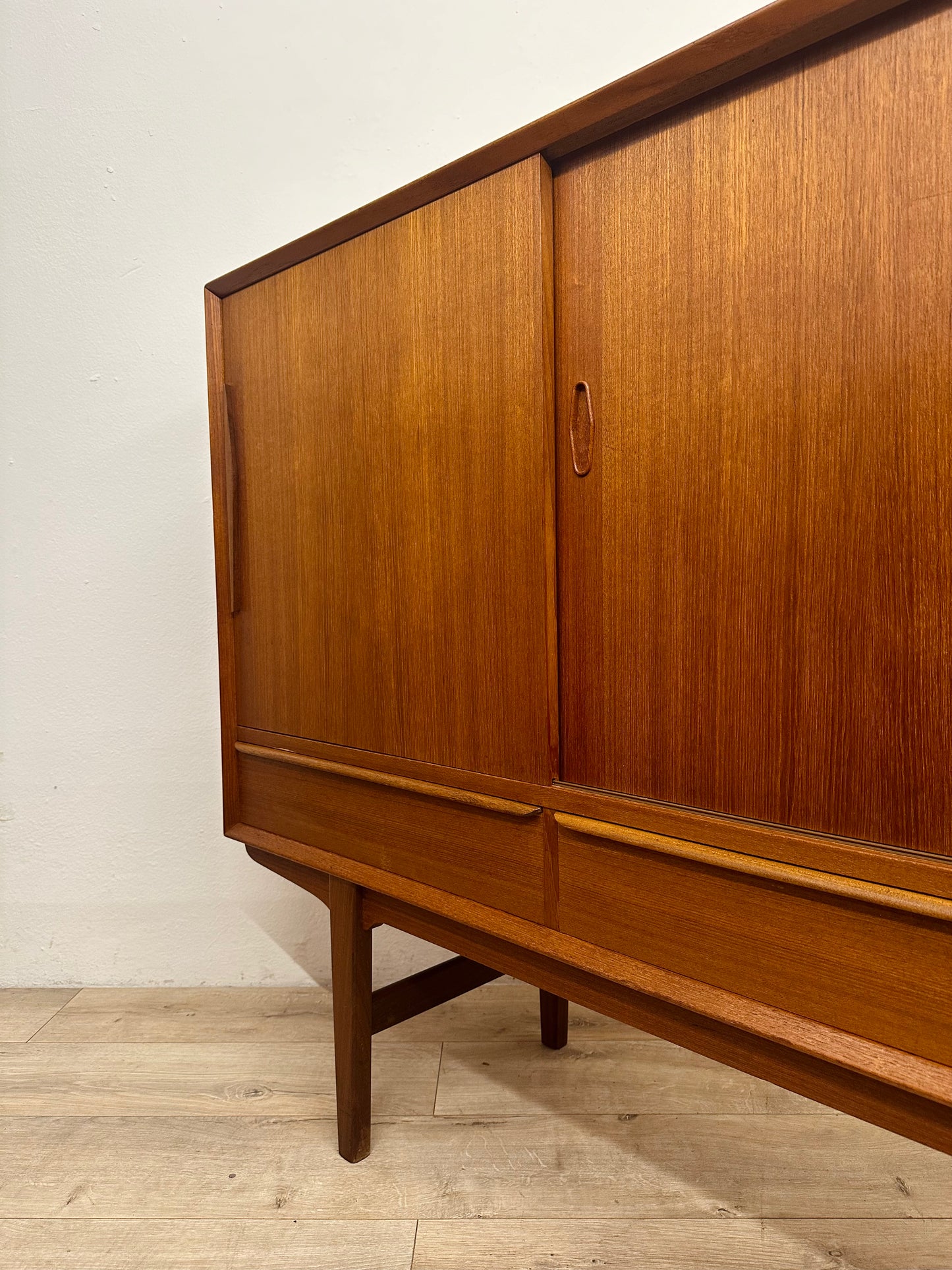 Credenza danese anni 60 in teak VecchioRetrobottega
