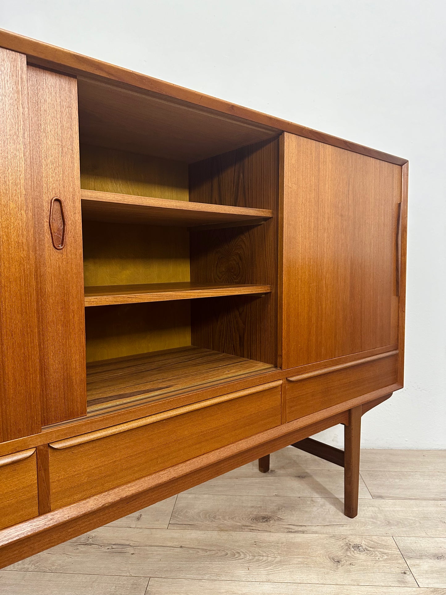 Credenza danese anni 60 in teak VecchioRetrobottega