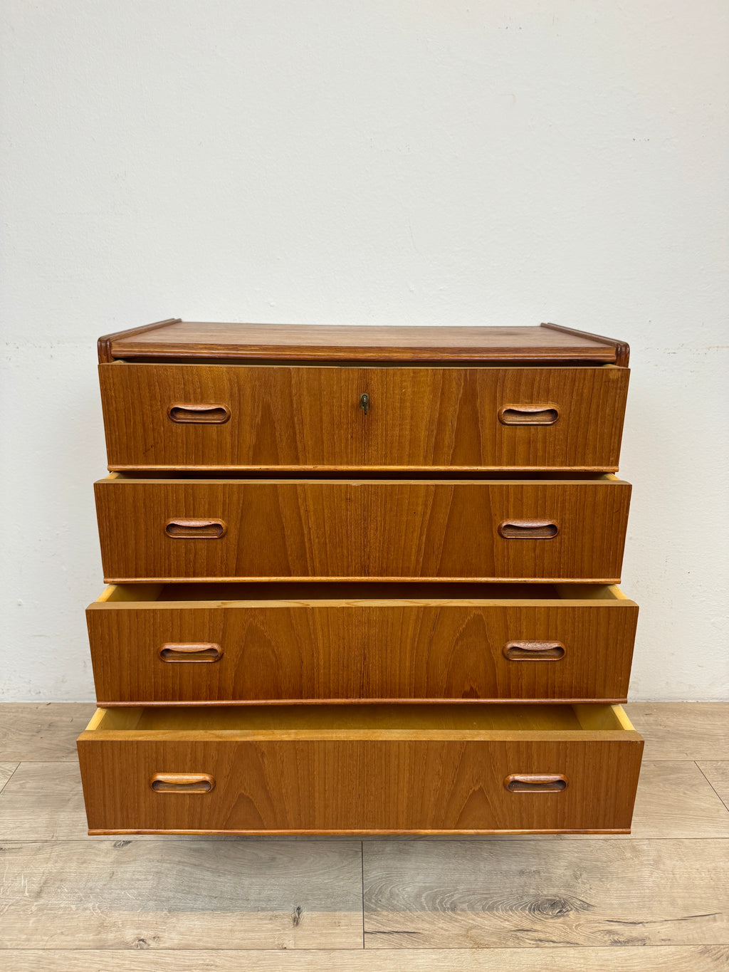 Cassettiera danese in teak