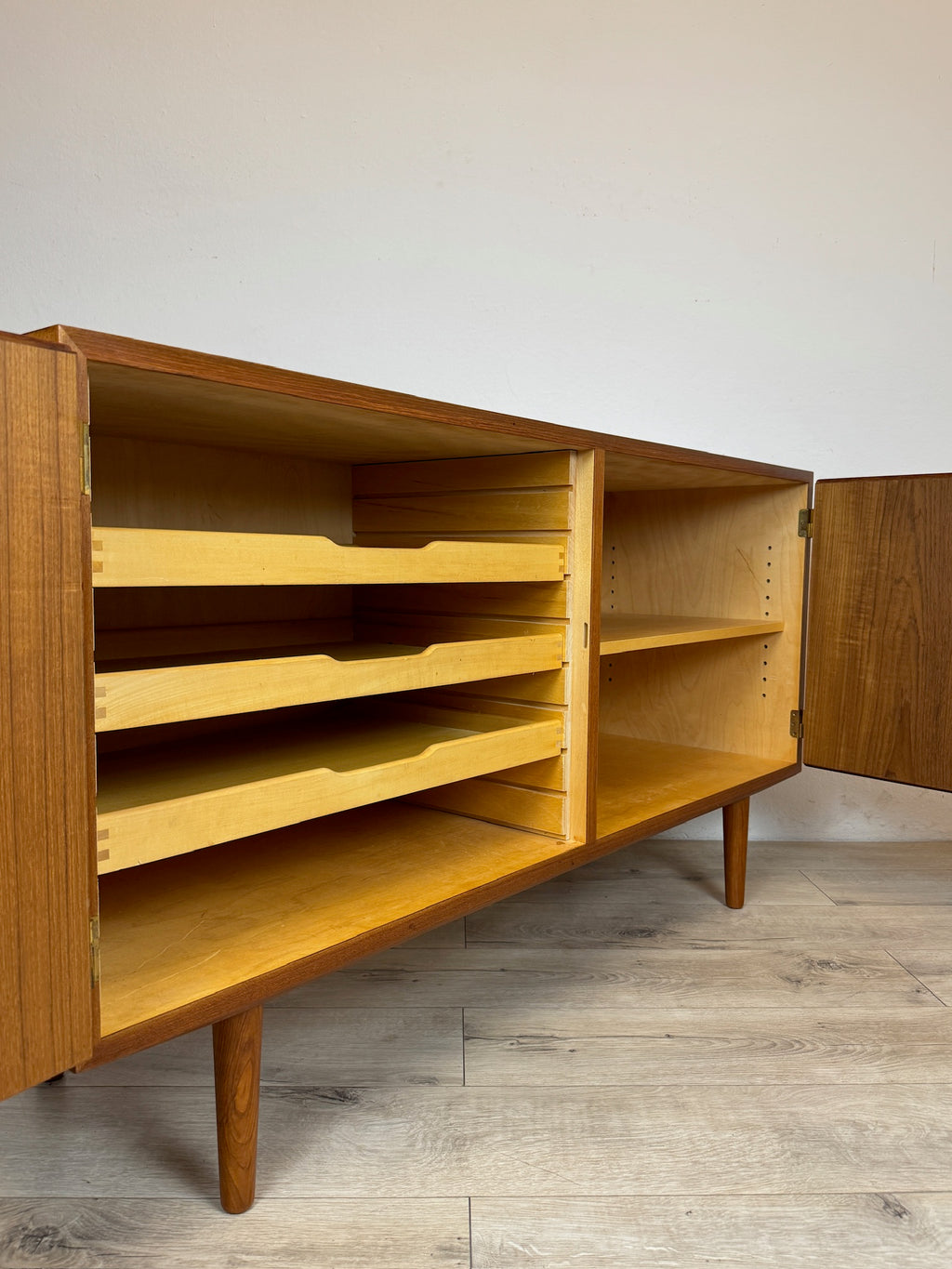 Sideboard Poul Hundevad in teak