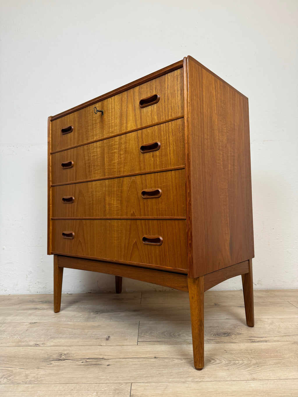 Cassettiera danese in teak