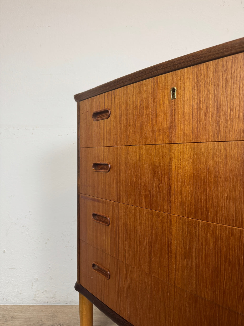 Cassettiera in teak anni 70