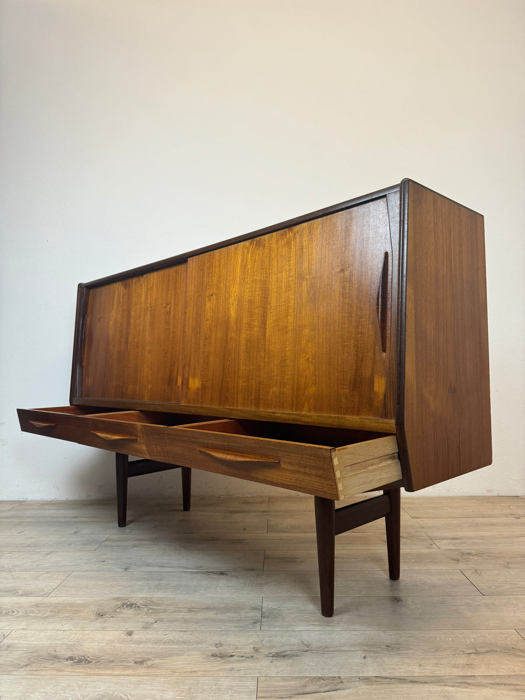 Highboard in palissandro