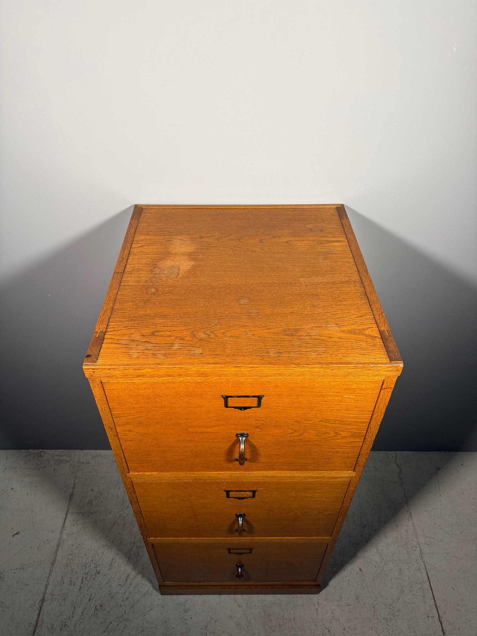 Schedario in rovere Anni 60