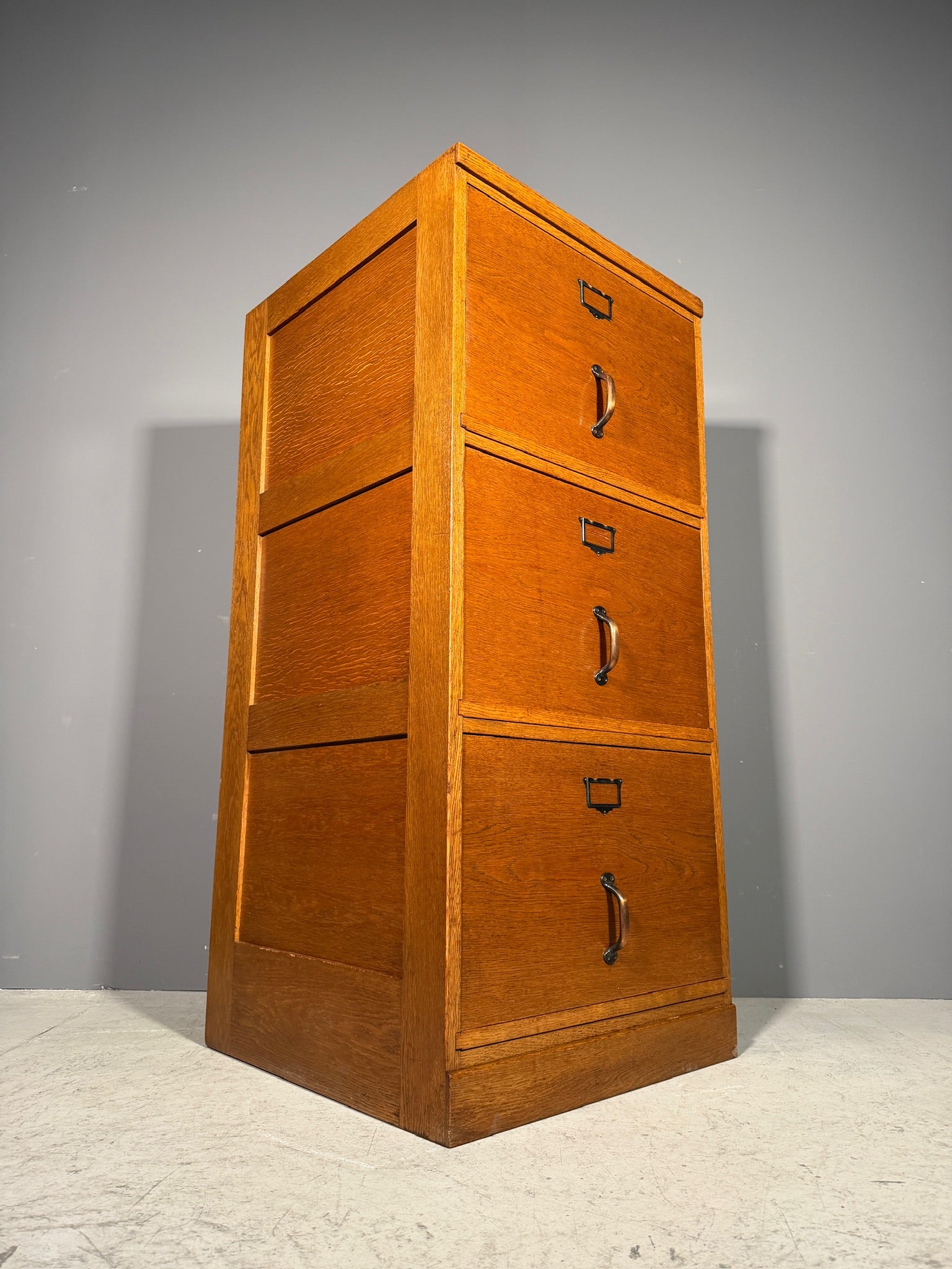 Schedario in rovere Anni 60