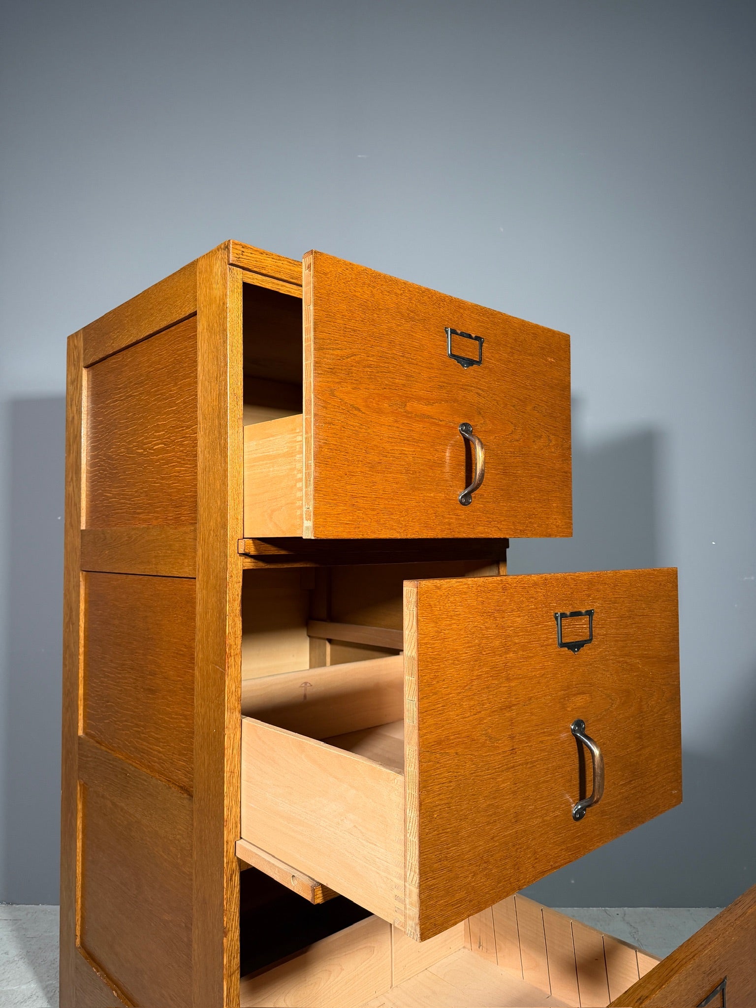 Schedario in rovere Anni 60