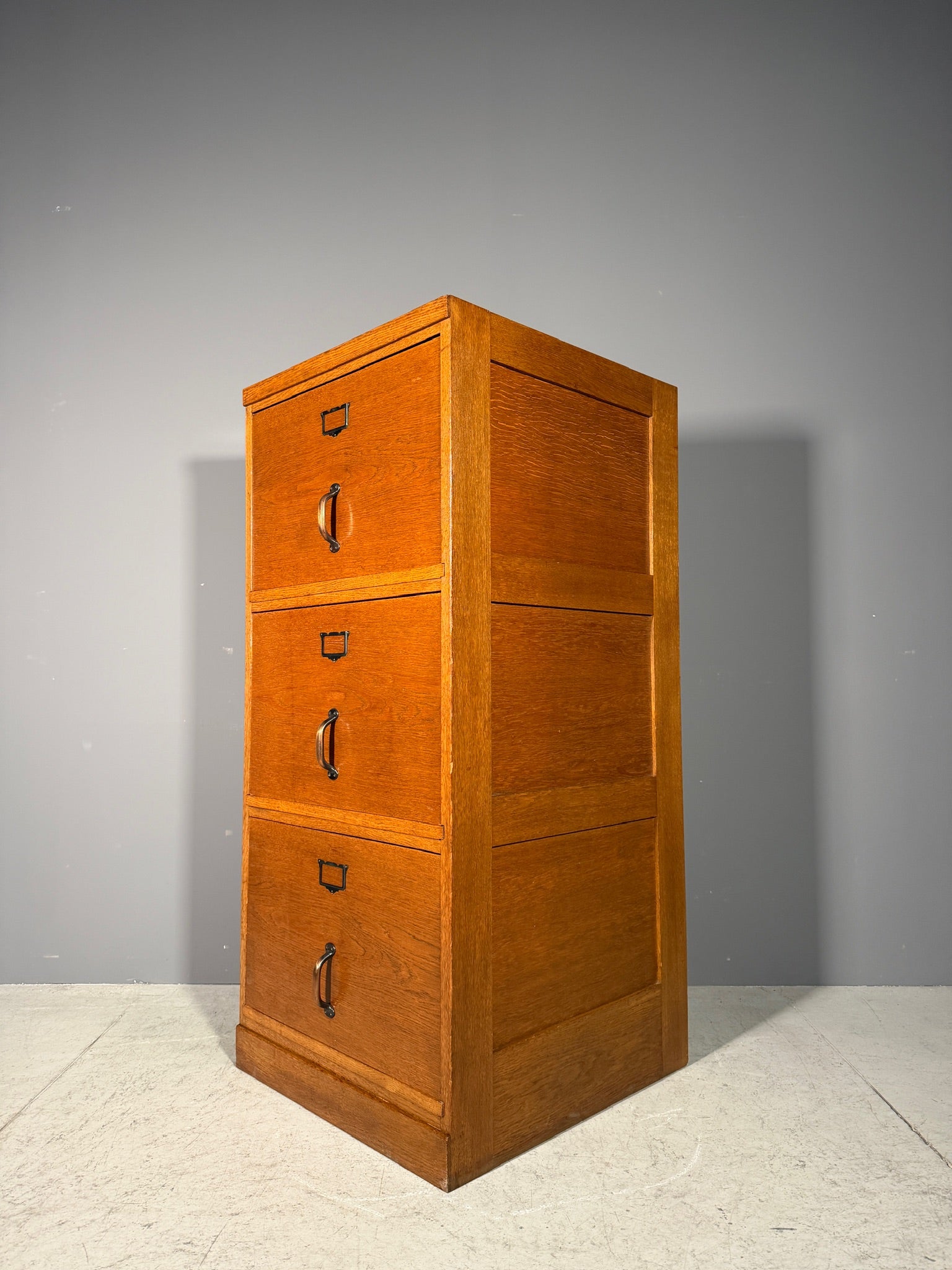 Schedario in rovere Anni 60