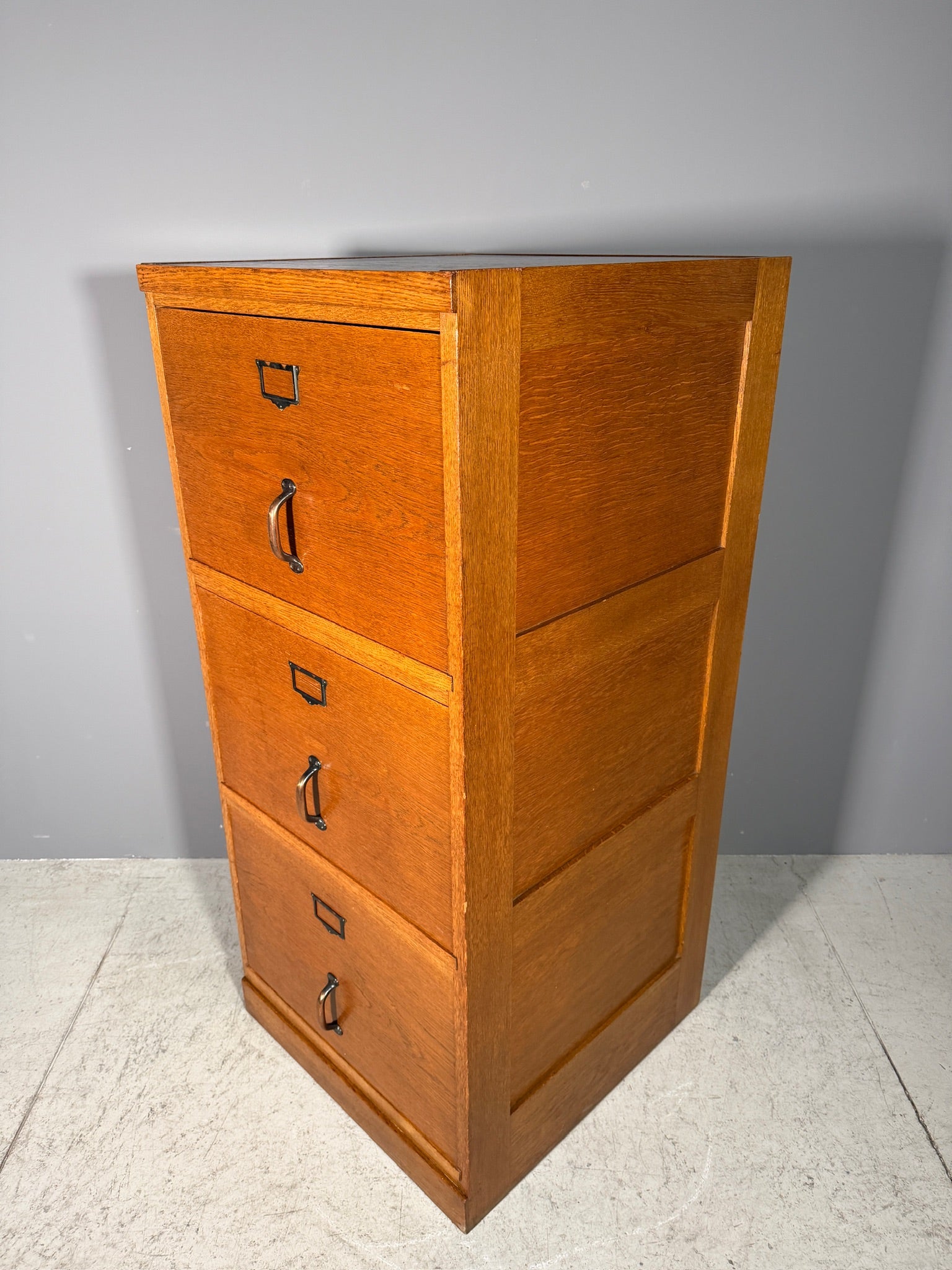 Schedario in rovere Anni 60