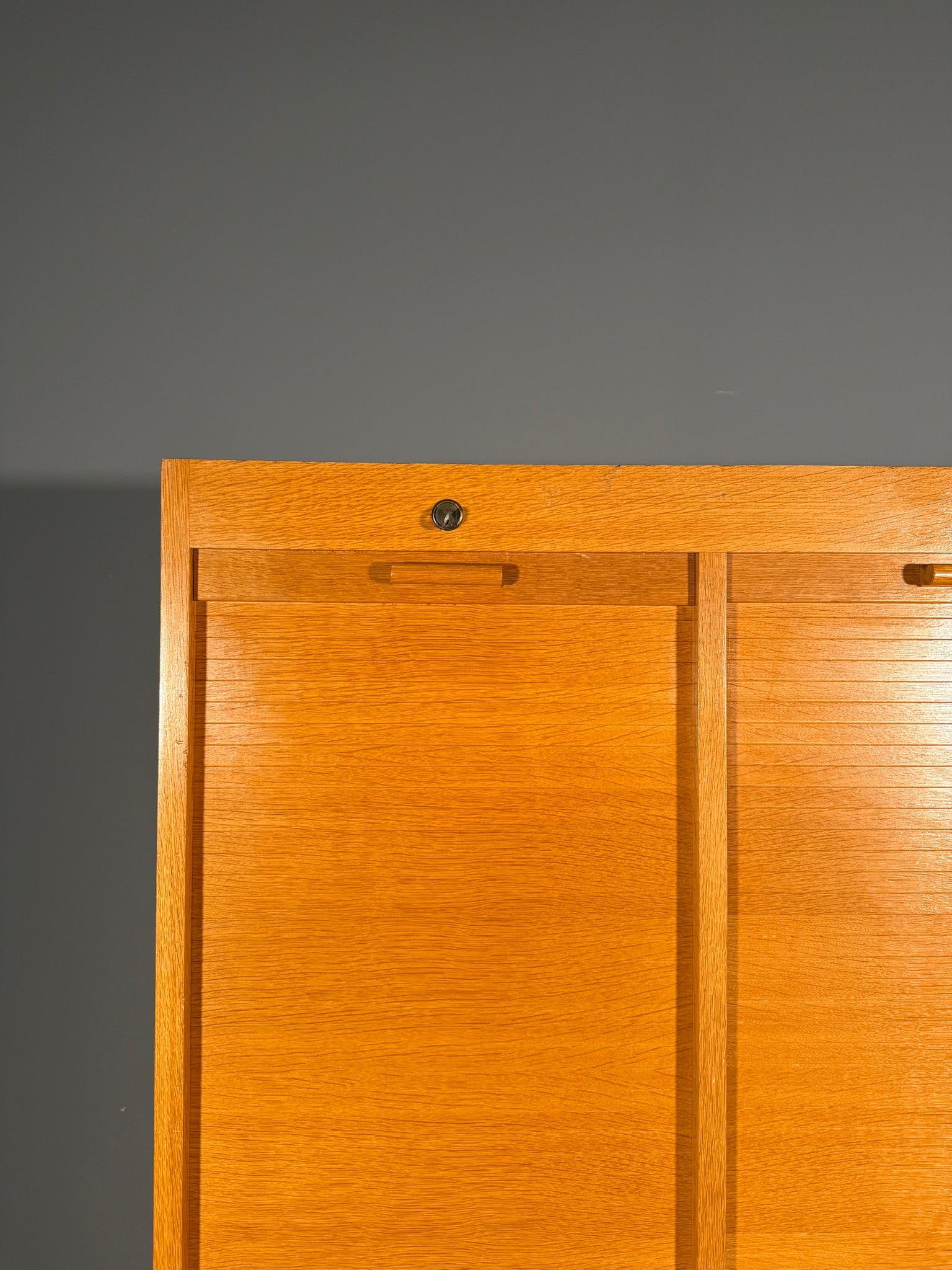 Mobile a serrandina Anni 70