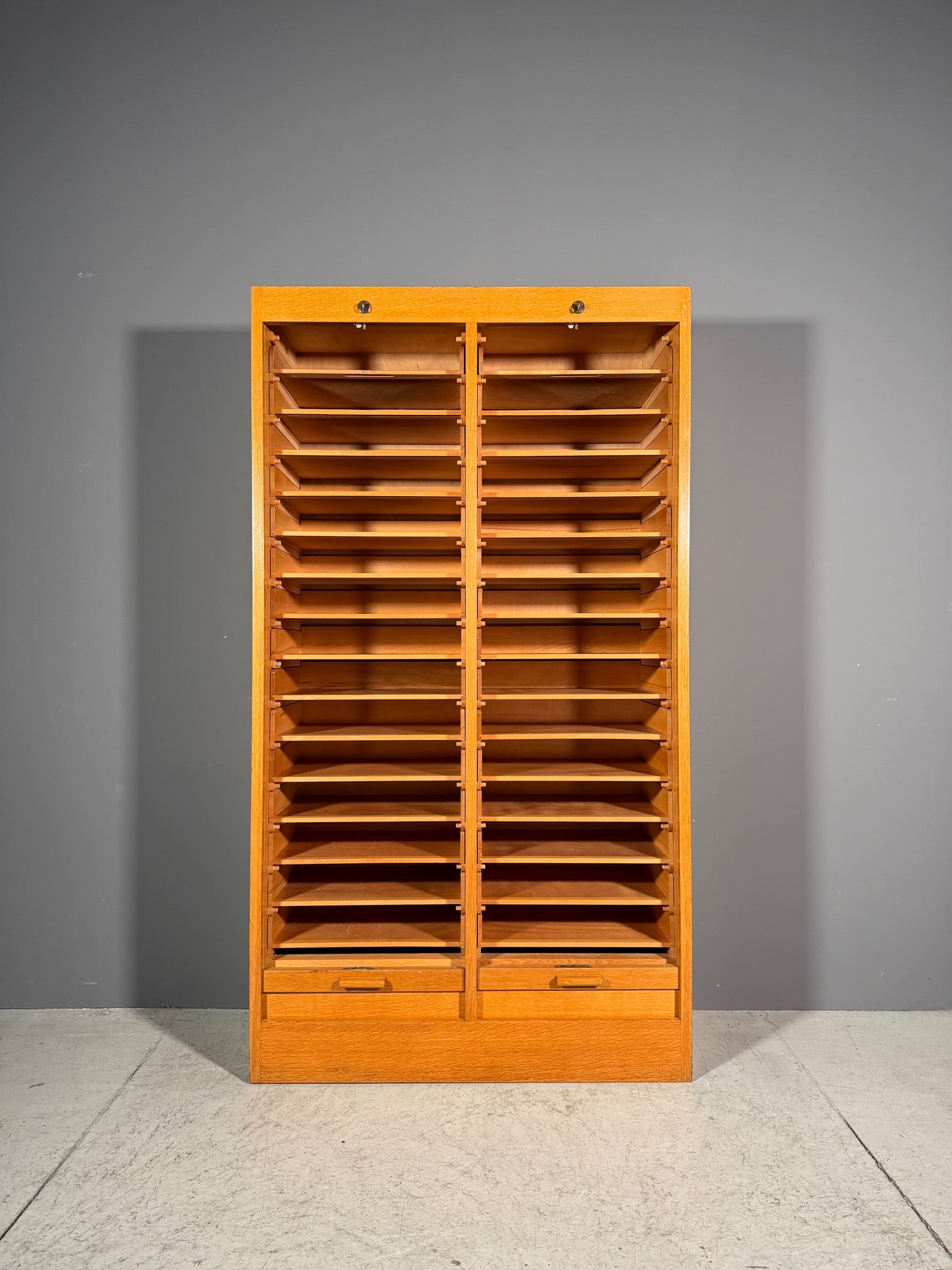 Mobile a serrandina Anni 70