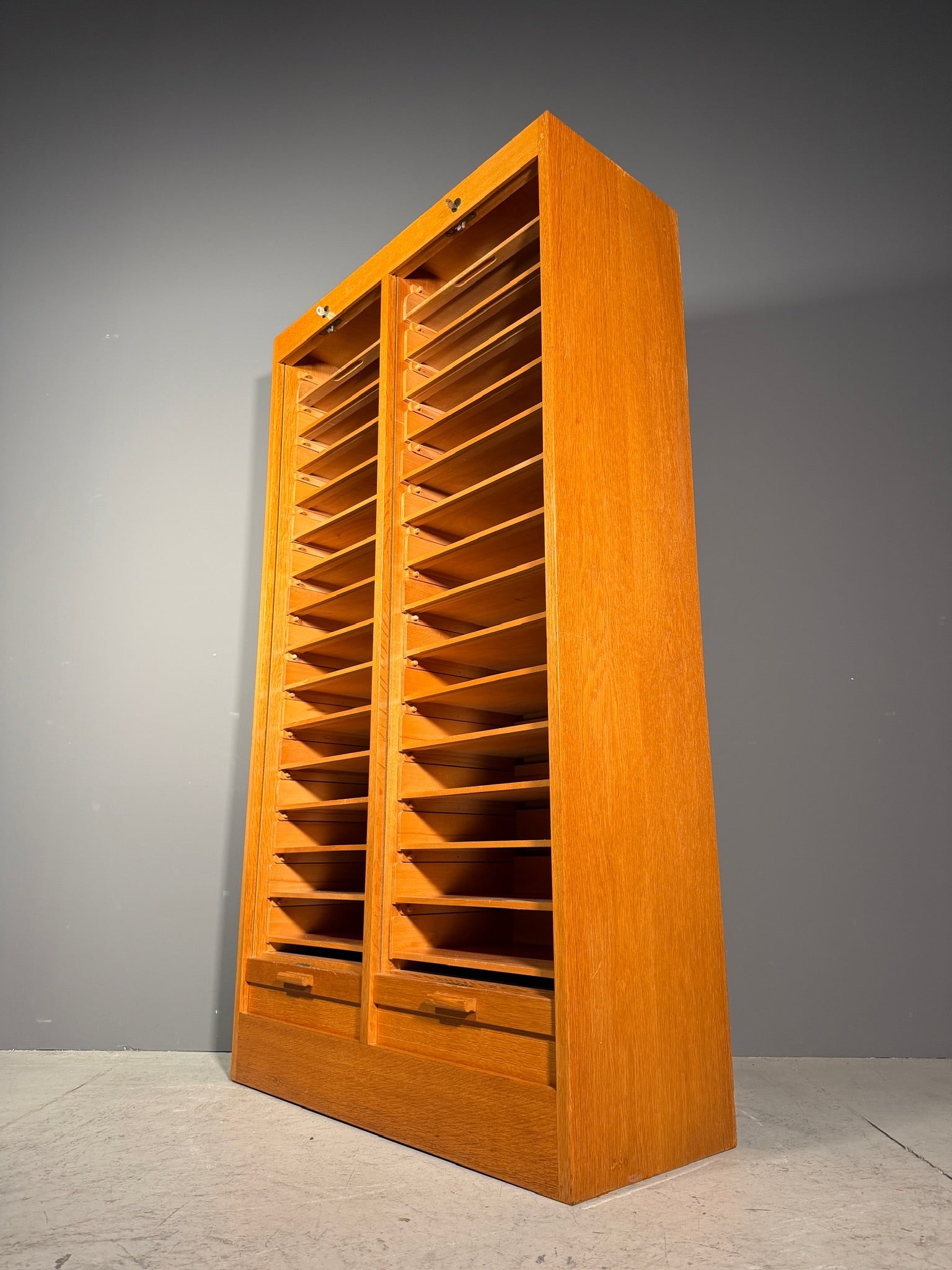 Mobile a serrandina Anni 70