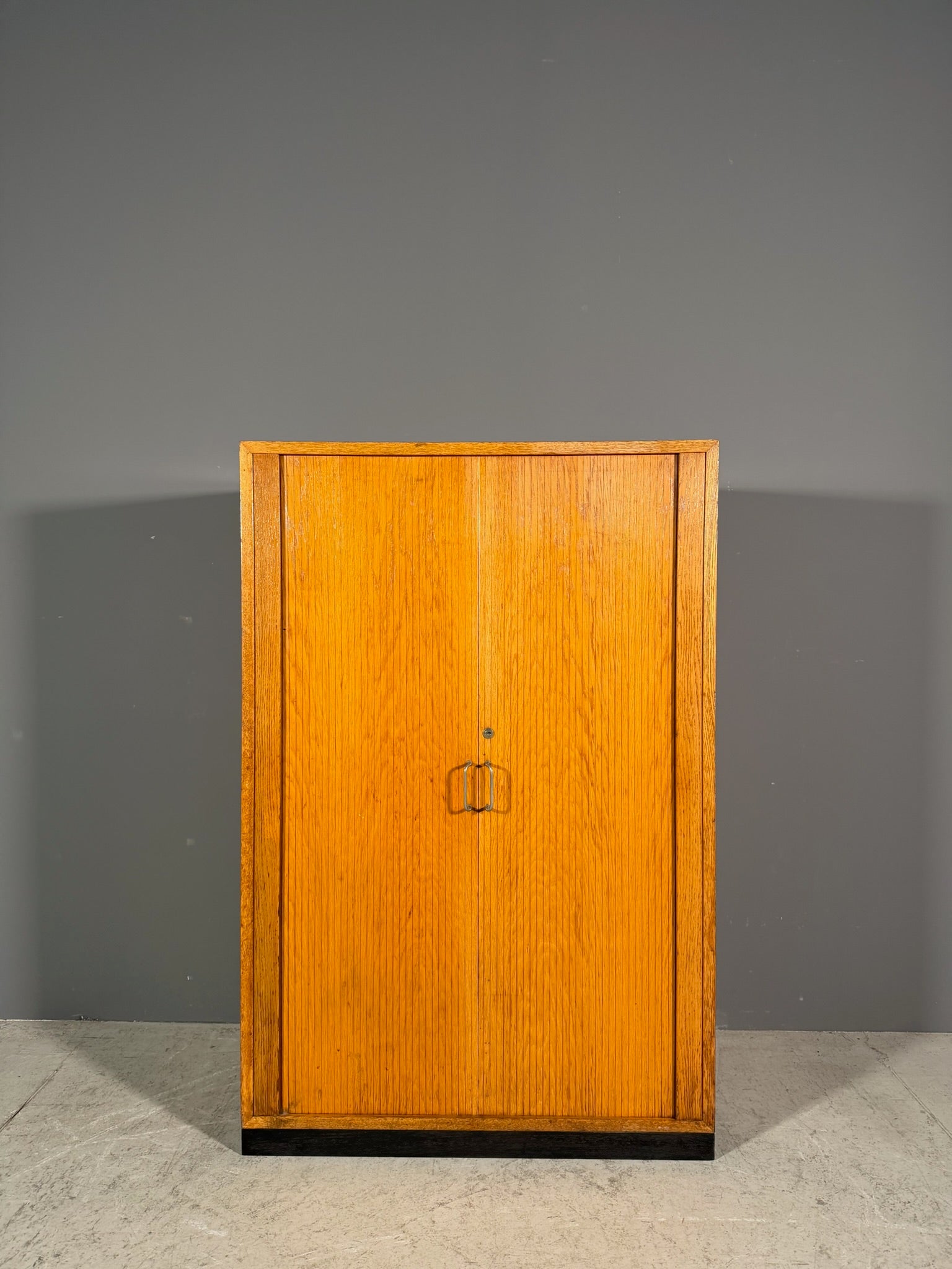 Mobile con doppia serrandina