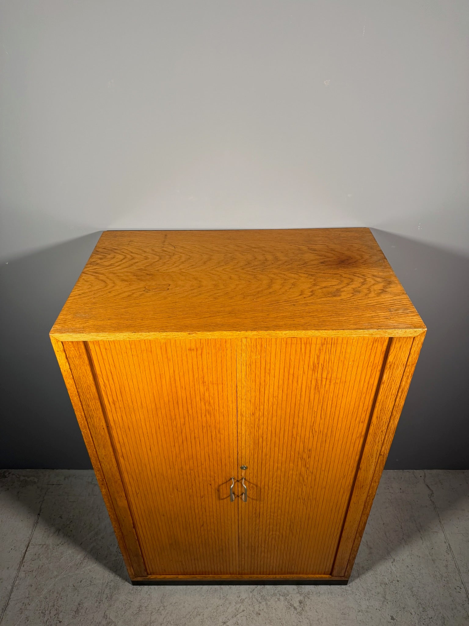 Mobile con doppia serrandina