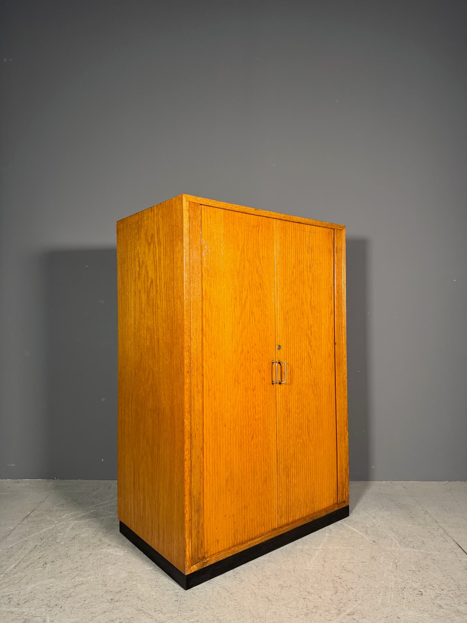 Mobile con doppia serrandina