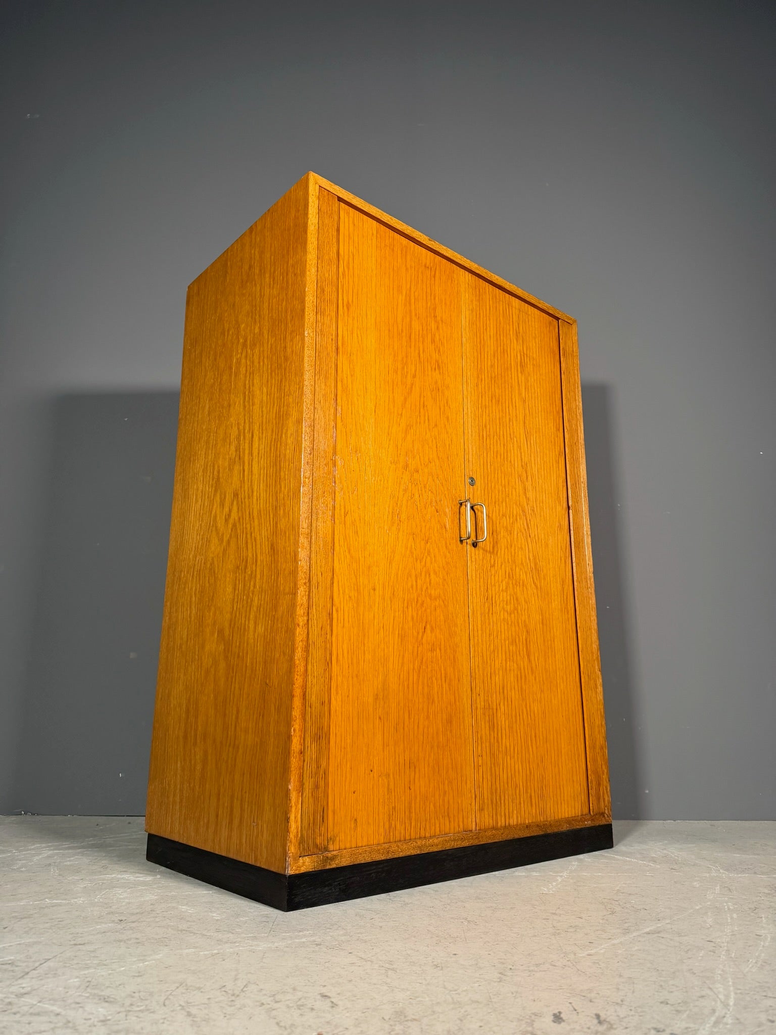 Mobile con doppia serrandina